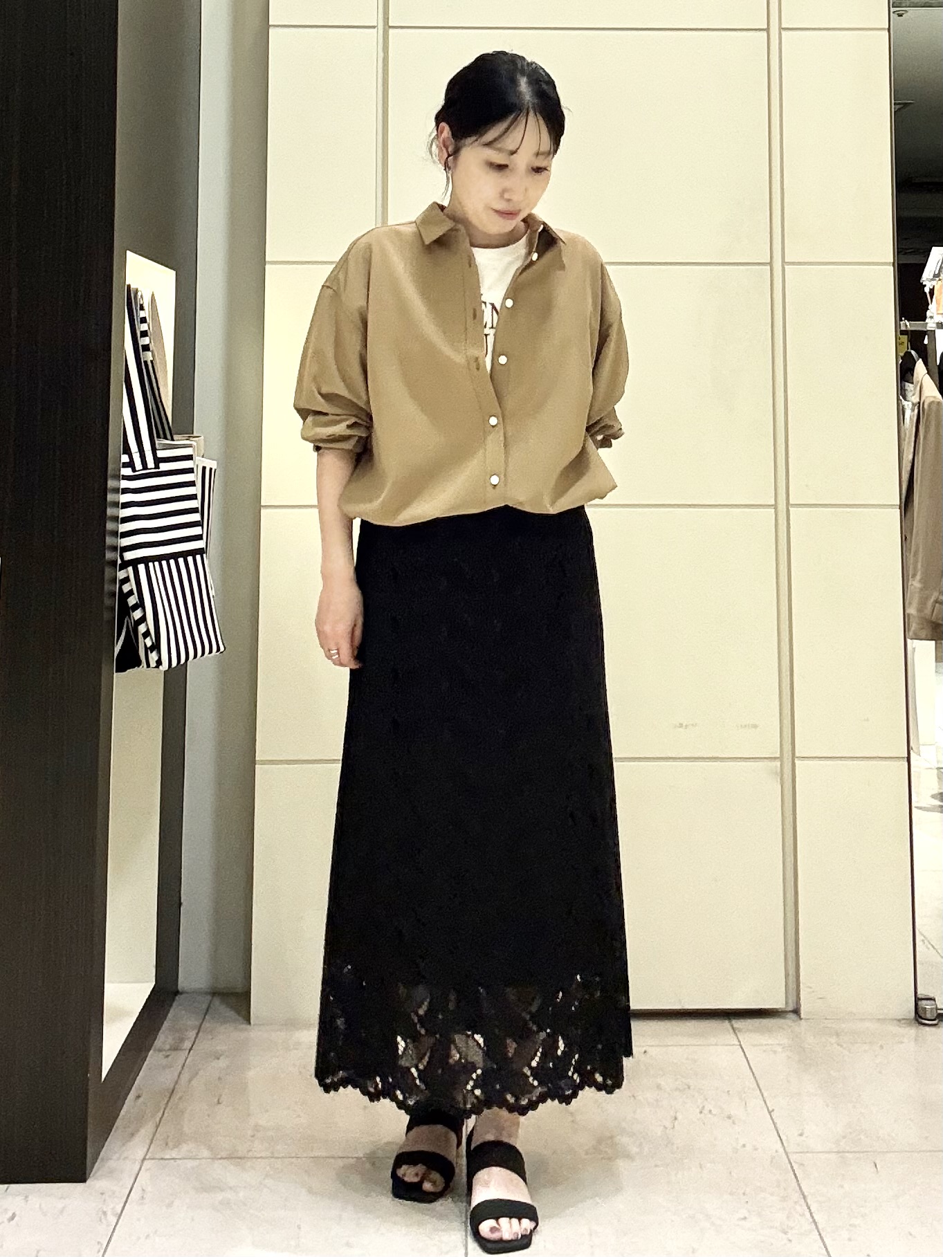 mori.さんの「UNTITLED｜ベロアプリントロゴT」を使ったコーディネート
