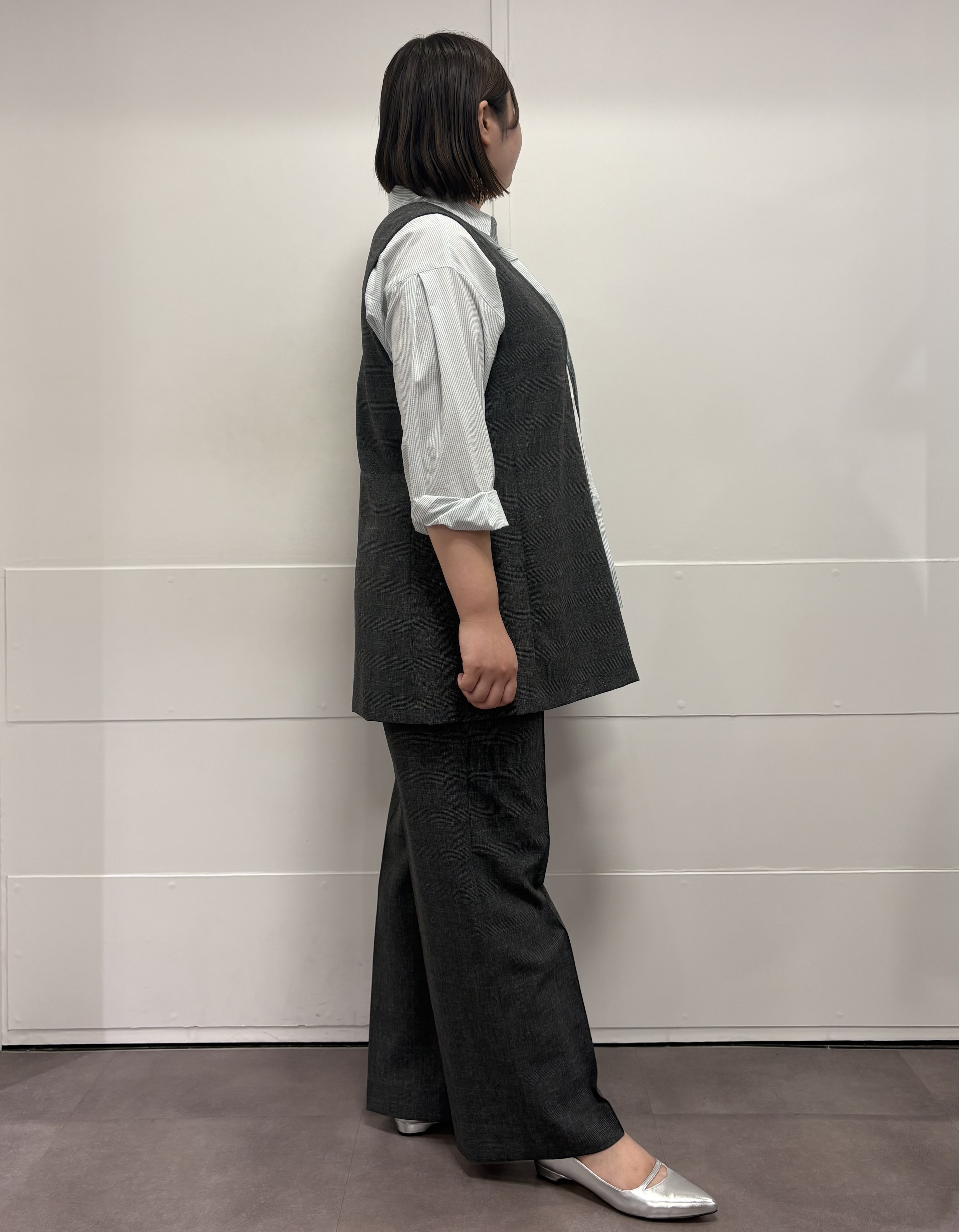 MIさんの「UNTITLED｜【UVケア／接触冷感／ベルト付】サッカー素材シャツ」を使ったコーディネート