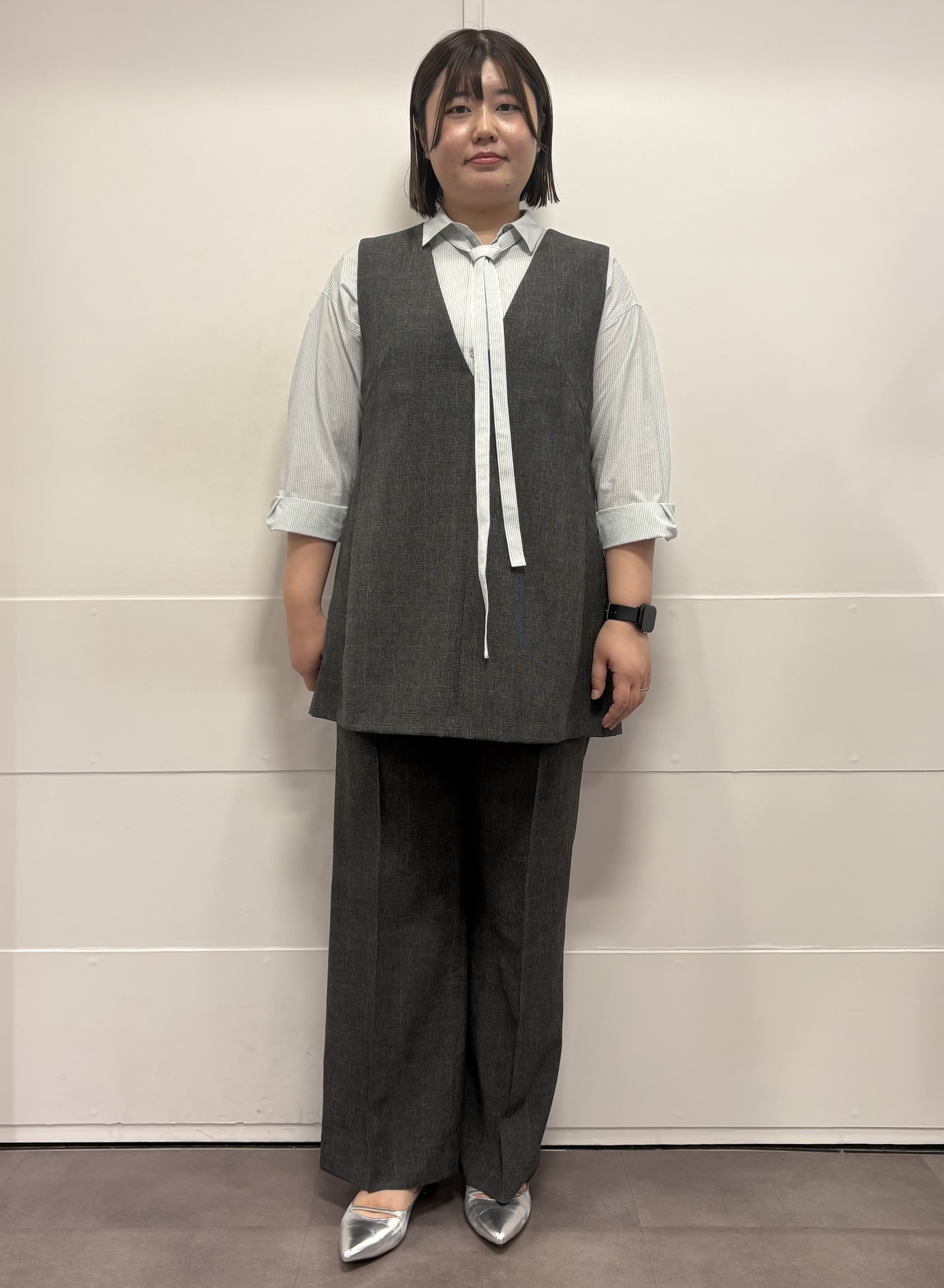 MIさんの「UNTITLED｜【UVケア／接触冷感／ベルト付】サッカー素材シャツ」を使ったコーディネート