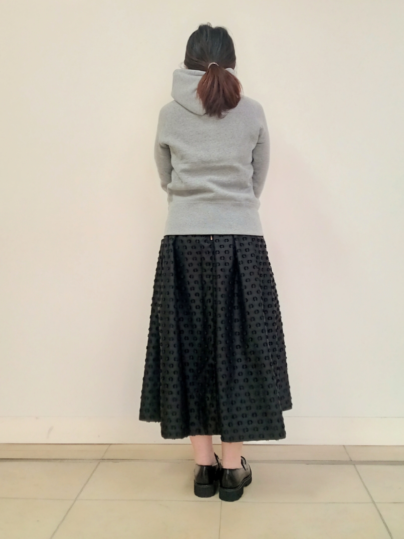 emiさんの「DRESSTERIOR｜◆【DRESSTERIOR定番】【WEB限定サイズあり】吊裏毛 パーカー」を使ったコーディネート