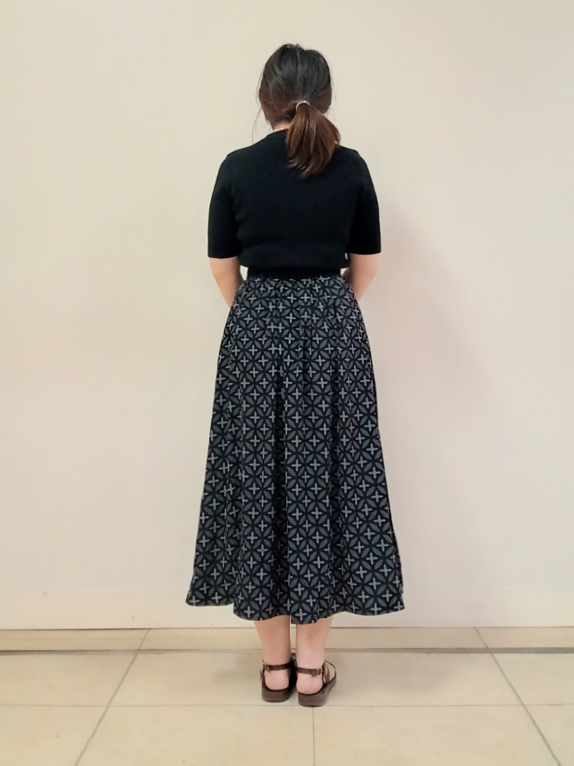 emiさんの「DRESSTERIOR｜【異素材コンビ】オーバーラップサークルコンビワンピース」を使ったコーディネート