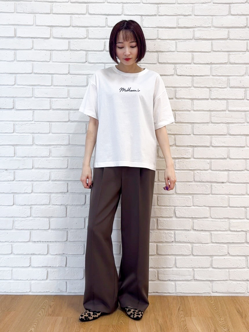 𝐜𝐡𝐢𝐤𝐚さんの「SHOO･LA･RUE｜【通気性〇/セットアップ可/洗濯機可】メッシュドルマン ジップブルゾン」を使ったコーディネート