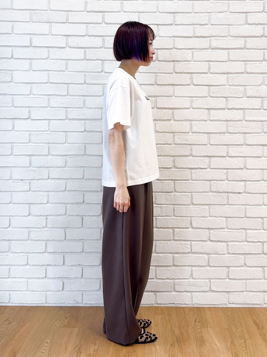 𝐜𝐡𝐢𝐤𝐚さんの「SHOO･LA･RUE｜【通気性〇/セットアップ可/洗濯機可】メッシュドルマン ジップブルゾン」を使ったコーディネート