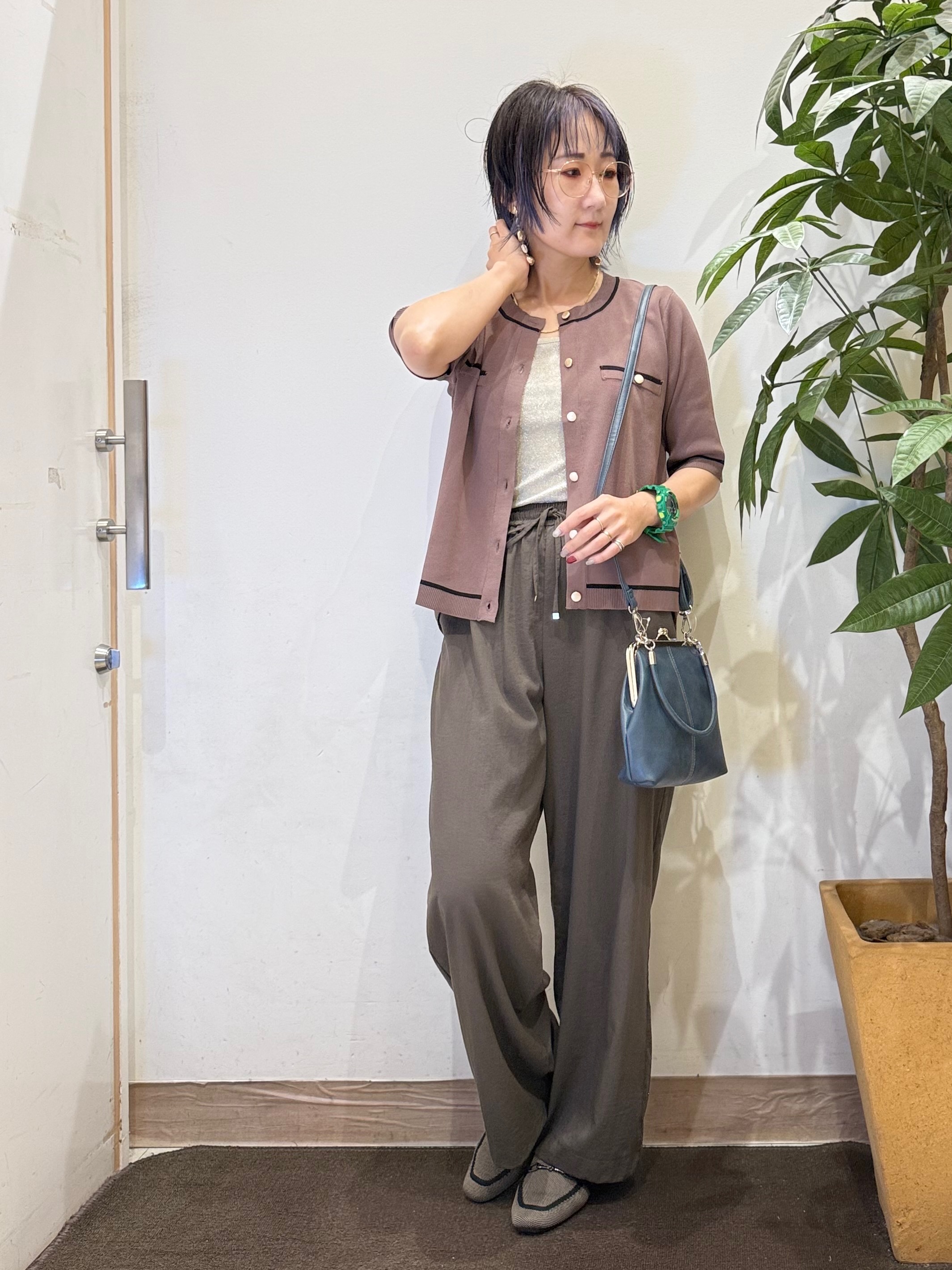 misakiさんの「SHOO･LA･RUE｜【ひんやり/UV/S-LL/洗濯機可】毛玉になりにくい 配色5分袖カーディガン」を使ったコーディネート