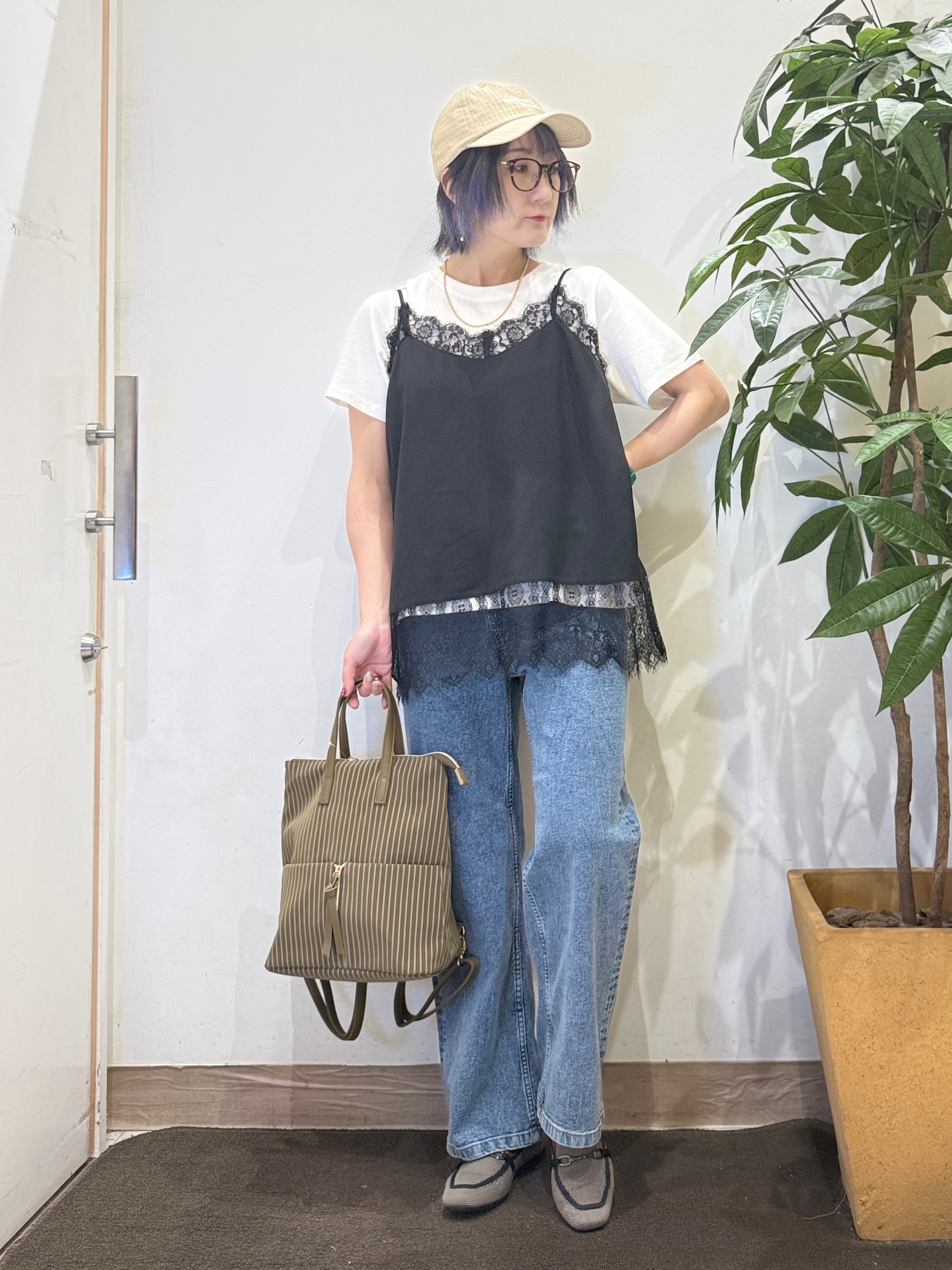 misakiさんの「SHOO･LA･RUE｜【洗濯機可/S-LL】体型カバーしながらこなれ見え。レース付きキャミソール」を使ったコーディネート