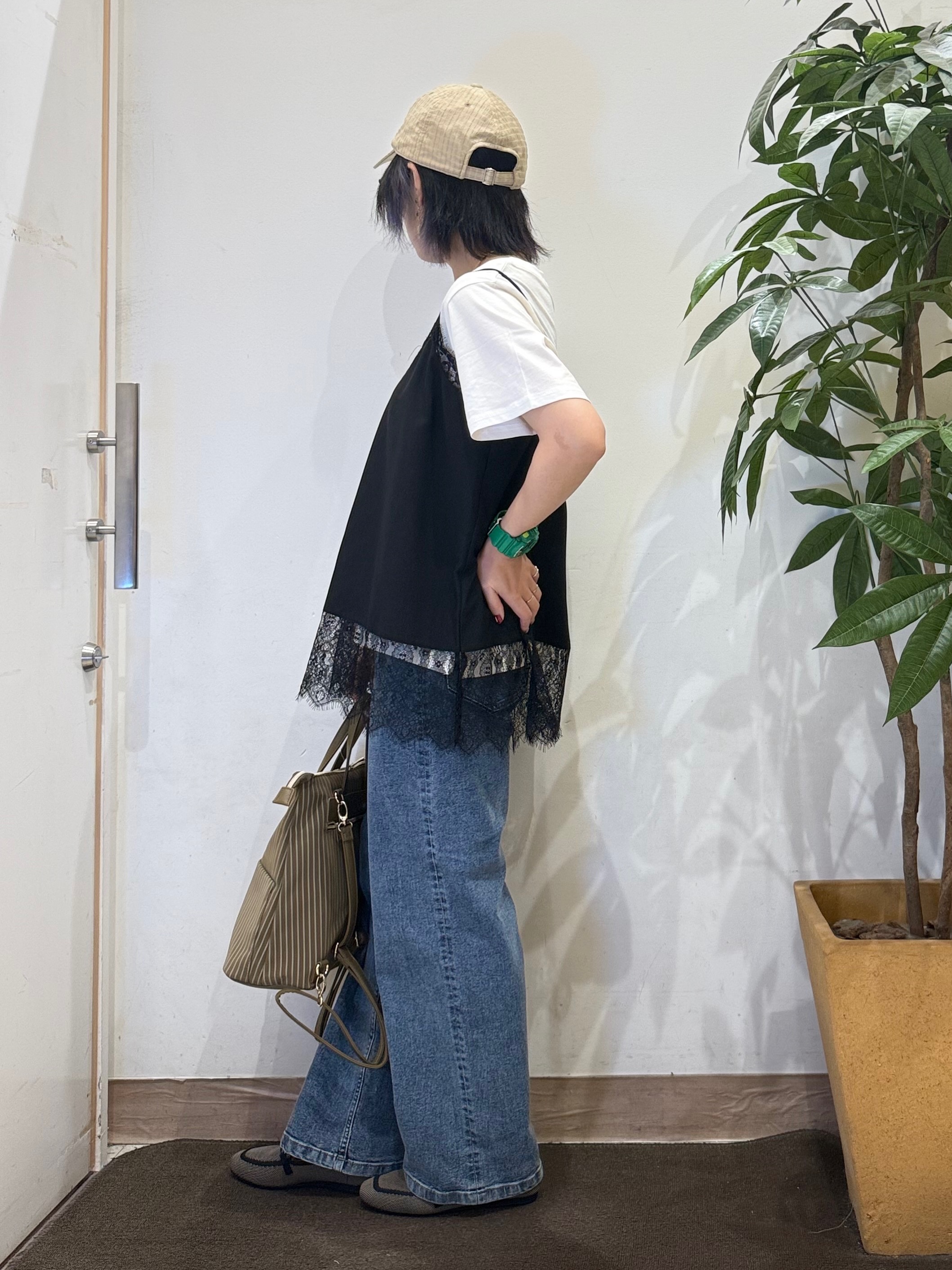 misakiさんの「SHOO･LA･RUE｜【洗濯機可/S-LL】体型カバーしながらこなれ見え。レース付きキャミソール」を使ったコーディネート