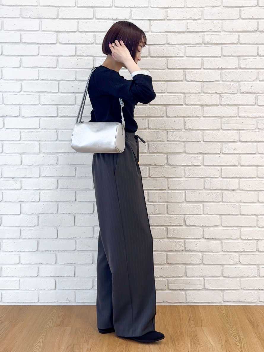 𝐜𝐡𝐢𝐤𝐚さんの「SHOO･LA･RUE｜【洗える】NEWニットパンプス」を使ったコーディネート