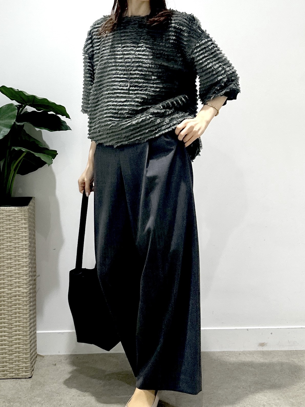 Miwaさんの「UNTITLED｜ウーステッドワイドシルエットパンツ」を使ったコーディネート