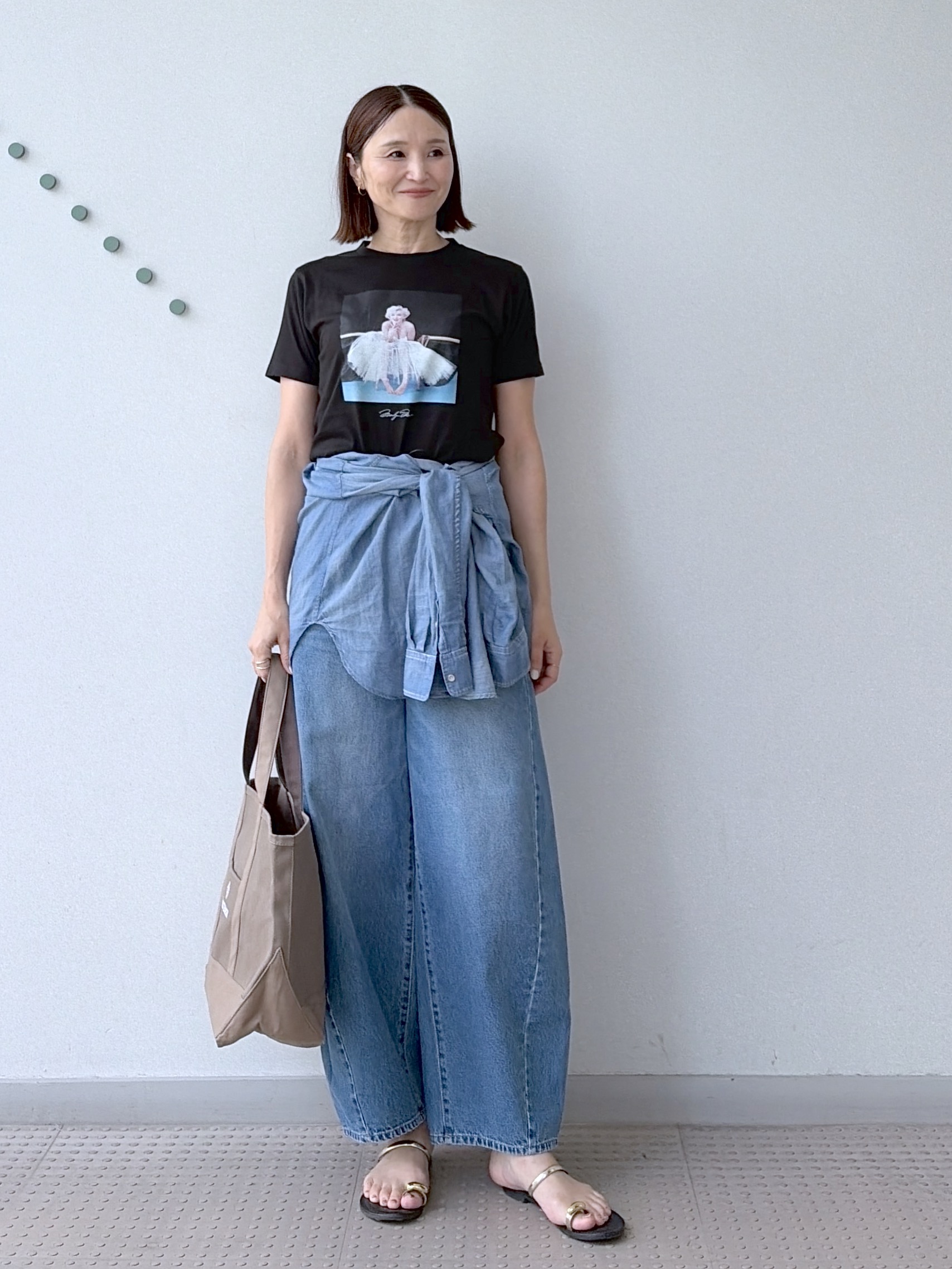yoshikadoさんの「DRESSTERIOR｜ドロストバギーカーブデニム」を使ったコーディネート