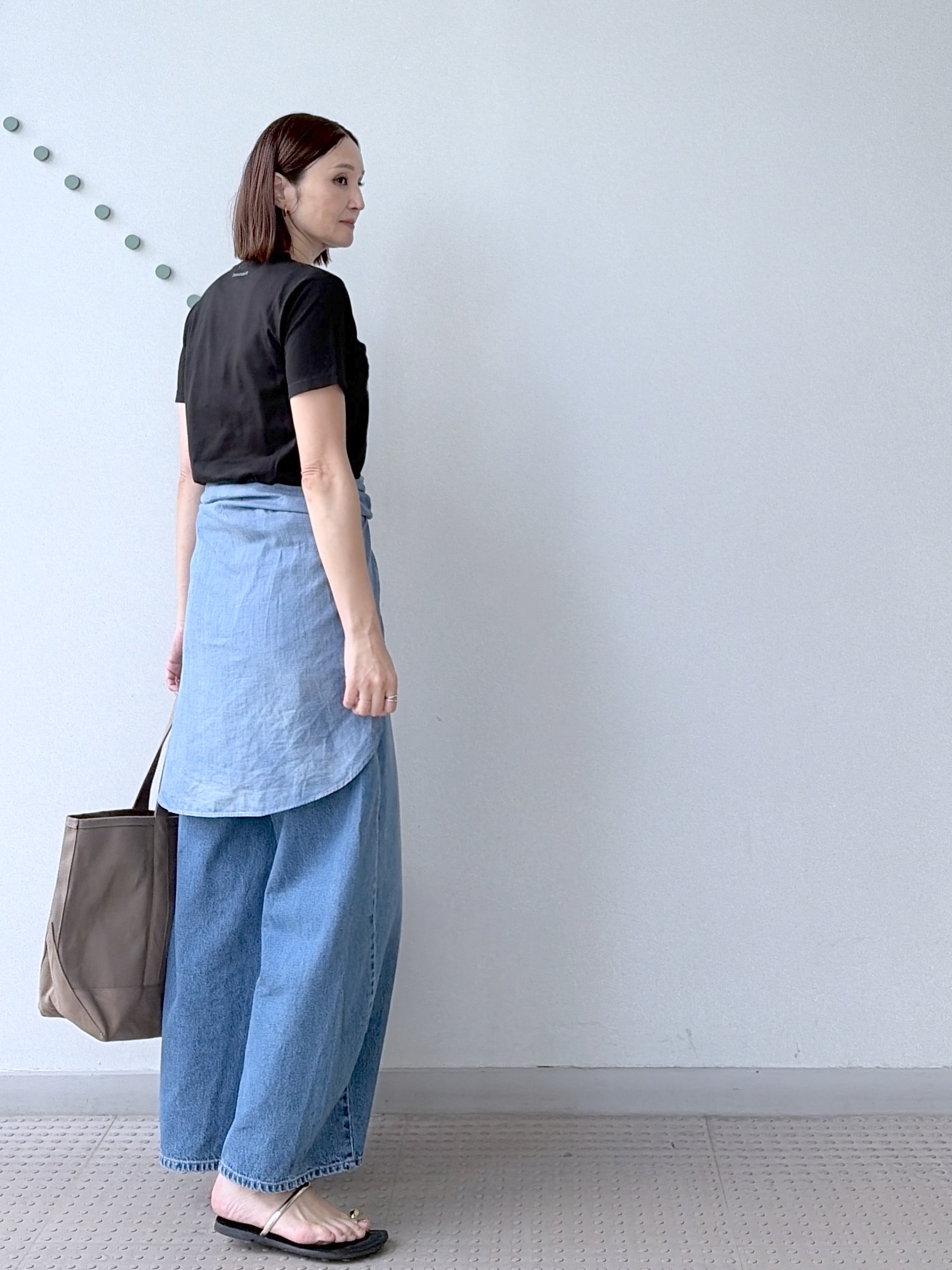 yoshikadoさんの「DRESSTERIOR｜ドロストバギーカーブデニム」を使ったコーディネート