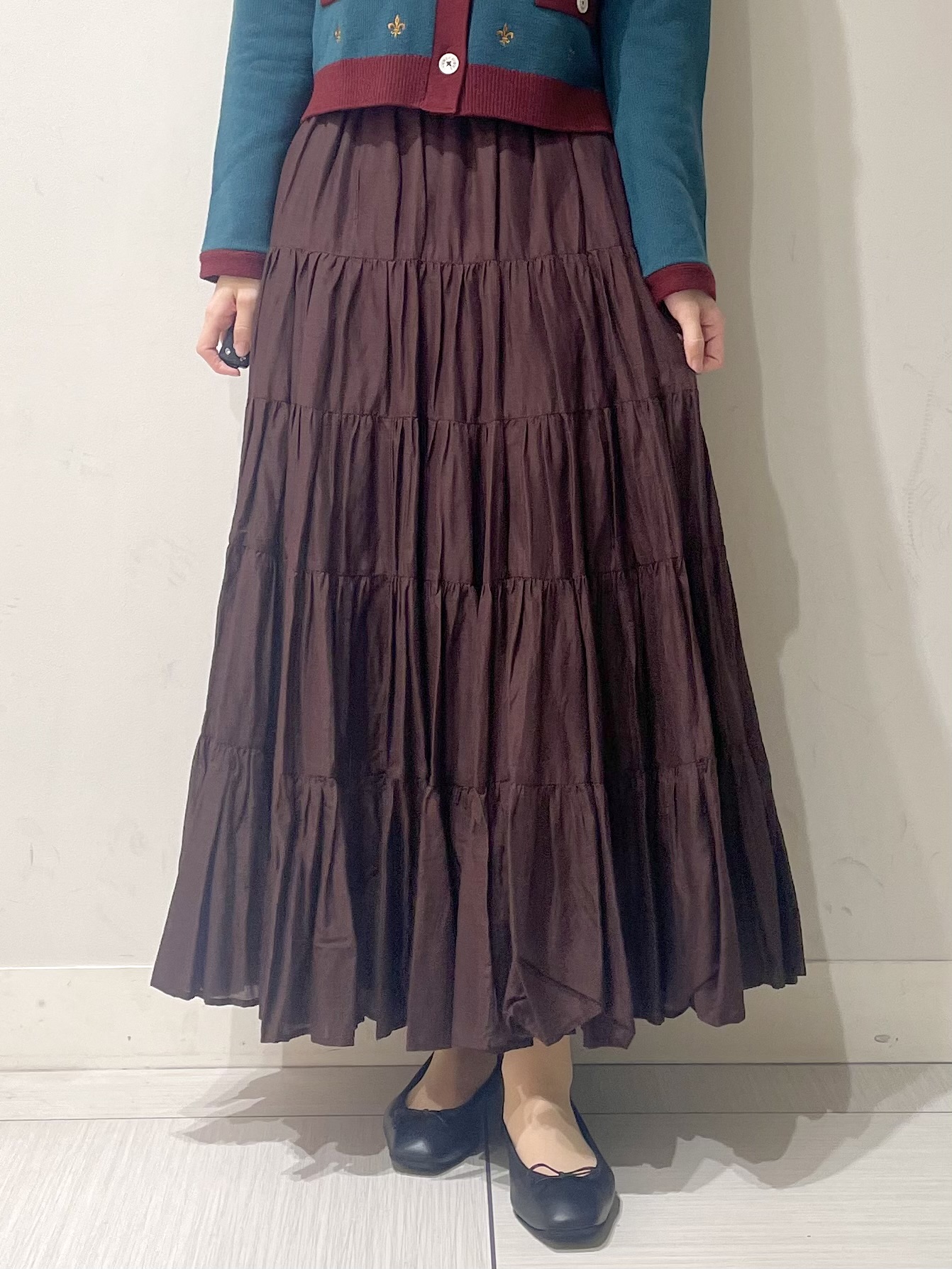 ことさんの「DRESSTERIOR｜リリークレストカーディガン」を使ったコーディネート
