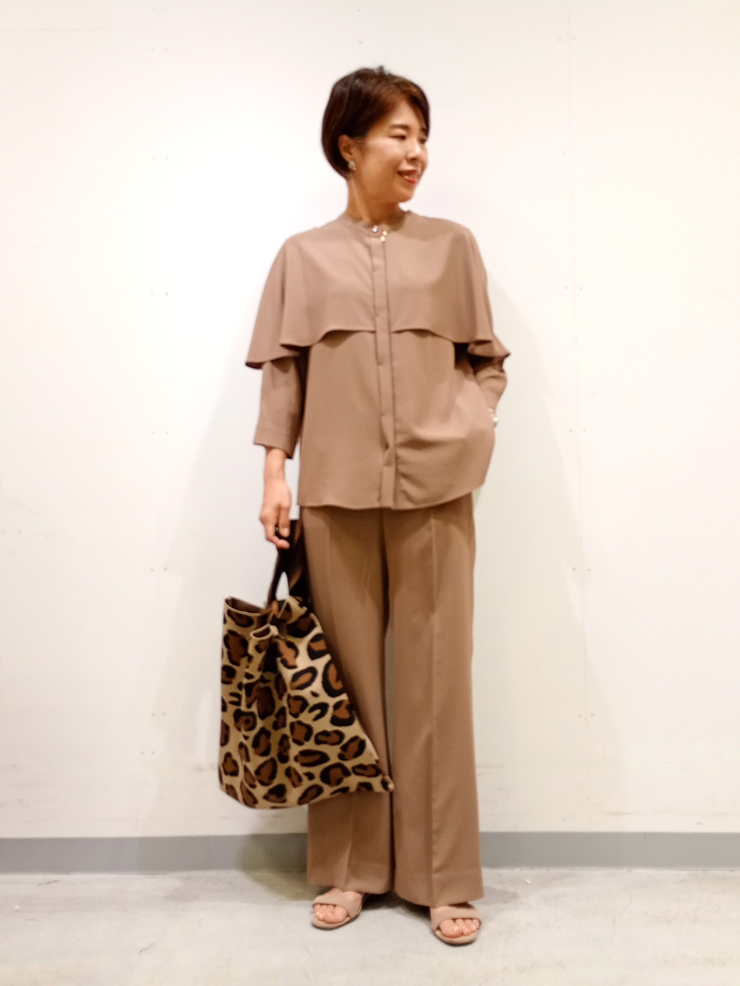 Kさんの「INDIVI｜【接触冷感/UVケア/夏羽織り/着る日傘】ケープ風ブラウス」を使ったコーディネート