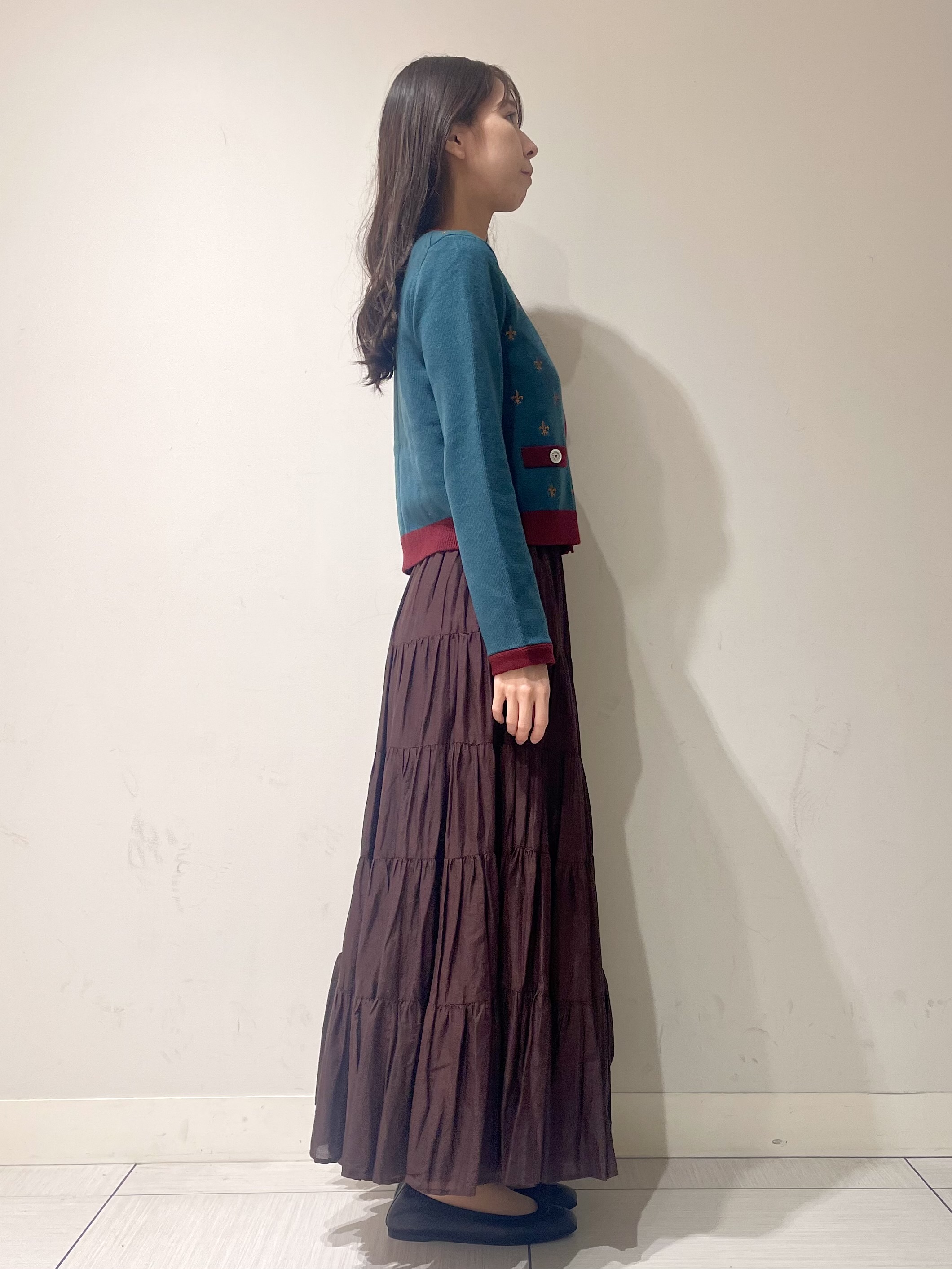 ことさんの「DRESSTERIOR｜リリークレストカーディガン」を使ったコーディネート