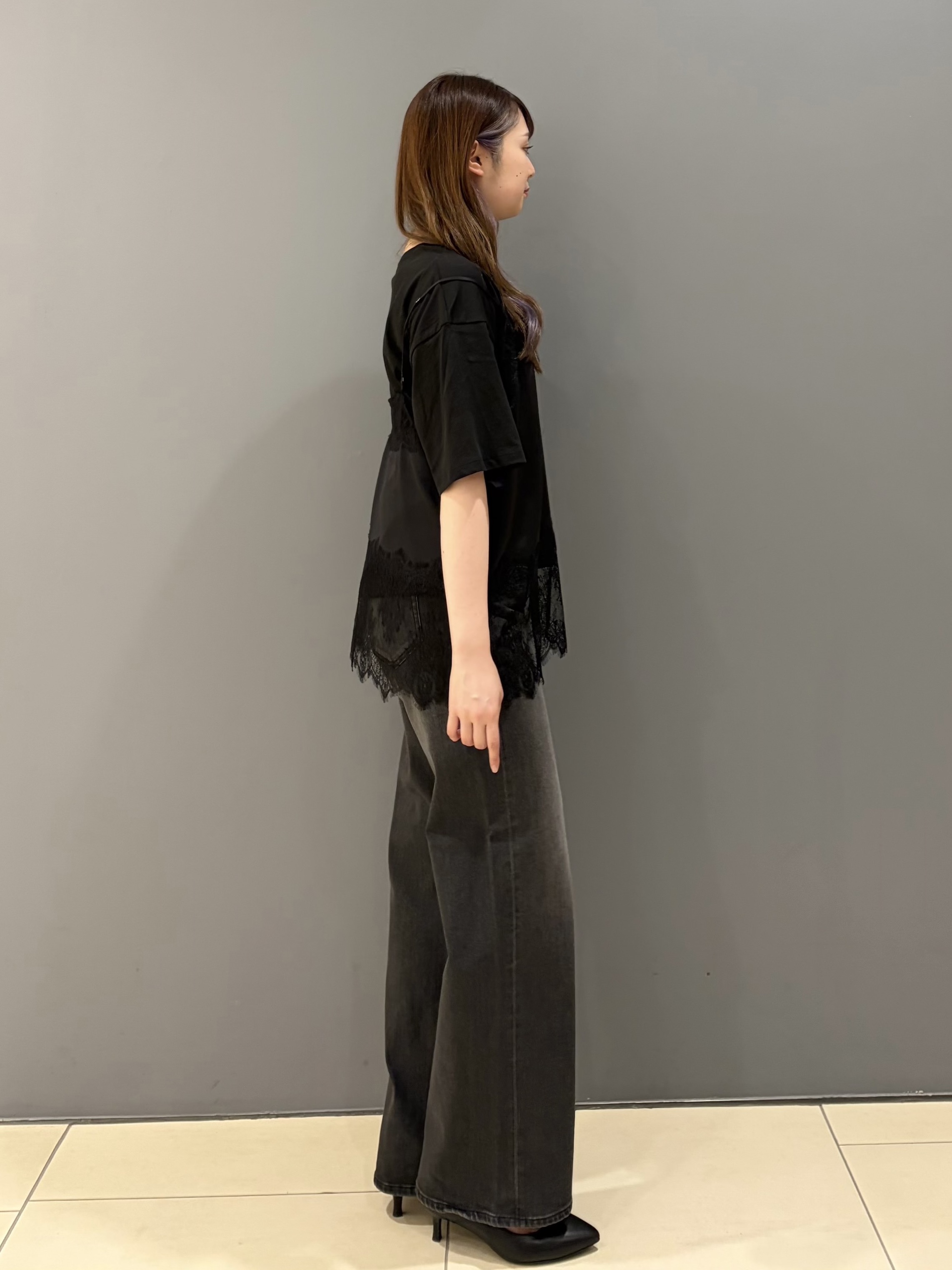 miさんの「UNTITLED｜【1枚でもセットでも】レースキャミ付きプルオーバー」を使ったコーディネート