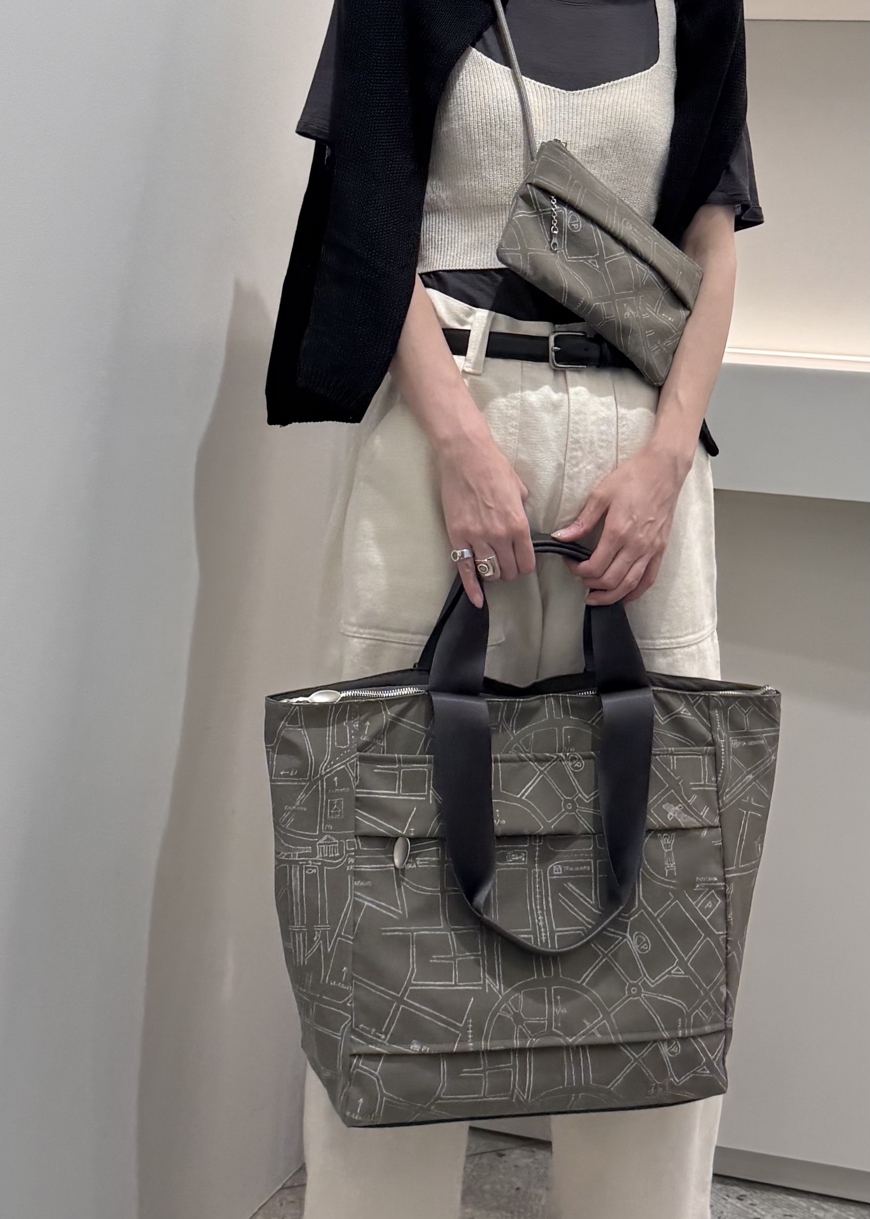 Kさんの「HIROKO HAYASHI｜COMODA（コモダ）ボストンバッグ」を使ったコーディネート
