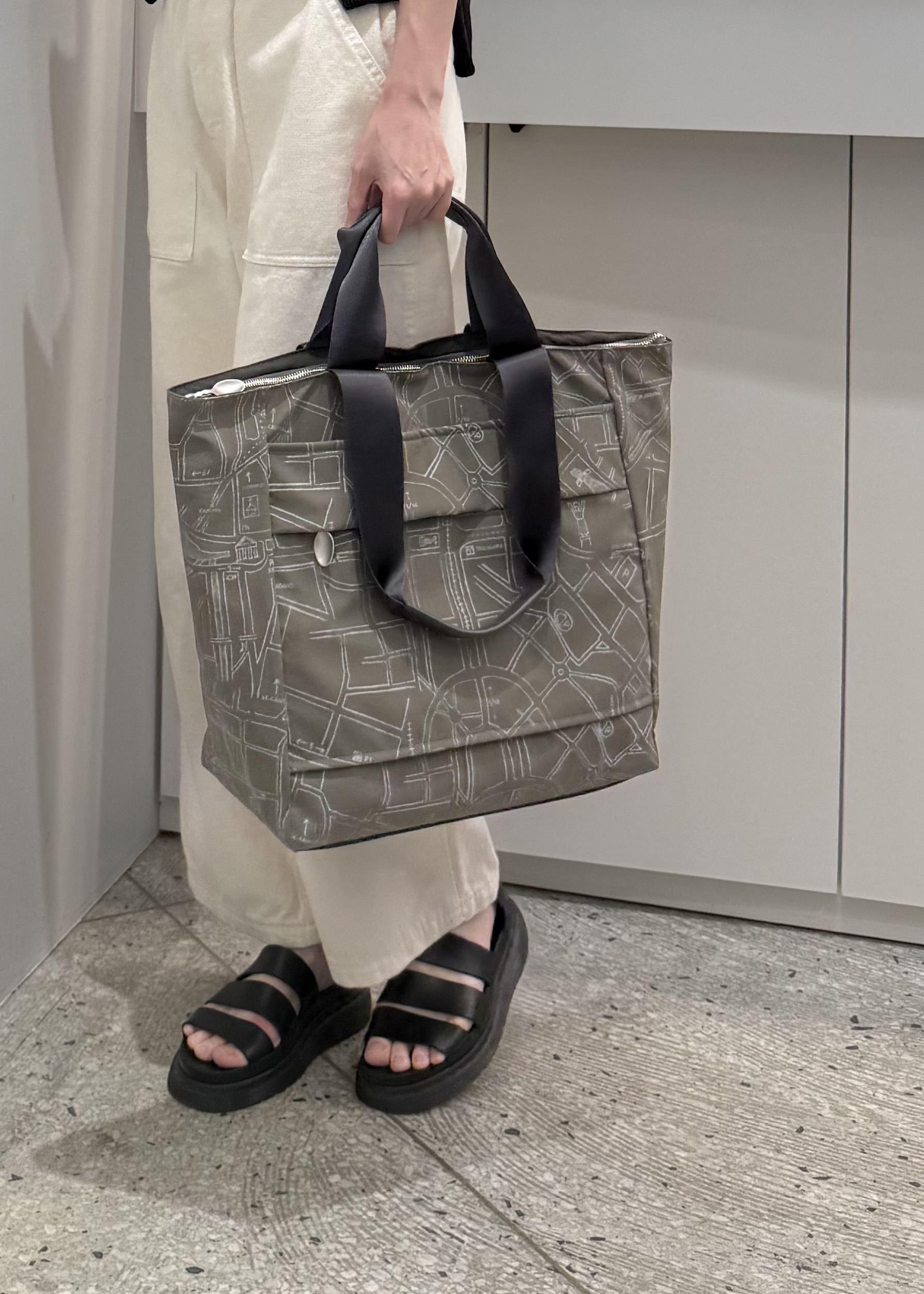 Kさんの「HIROKO HAYASHI｜COMODA（コモダ）ボストンバッグ」を使ったコーディネート
