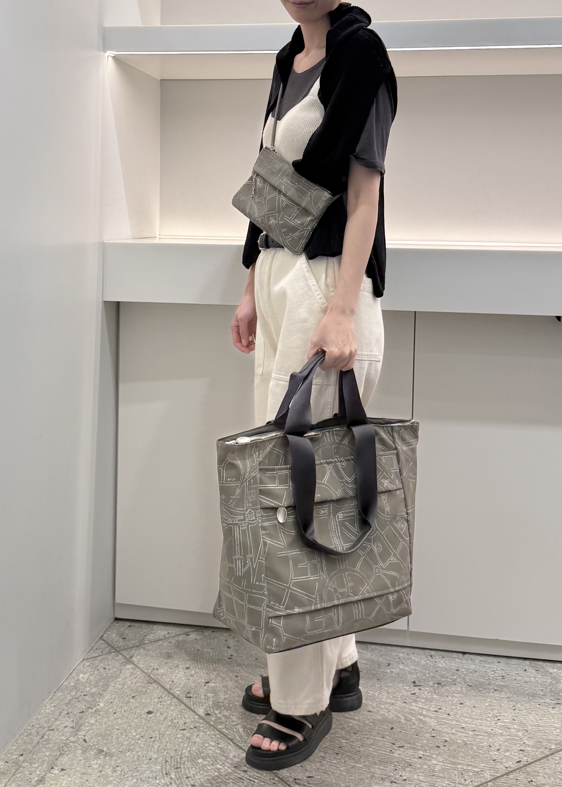 Kさんの「HIROKO HAYASHI｜COMODA（コモダ）ボストンバッグ」を使ったコーディネート