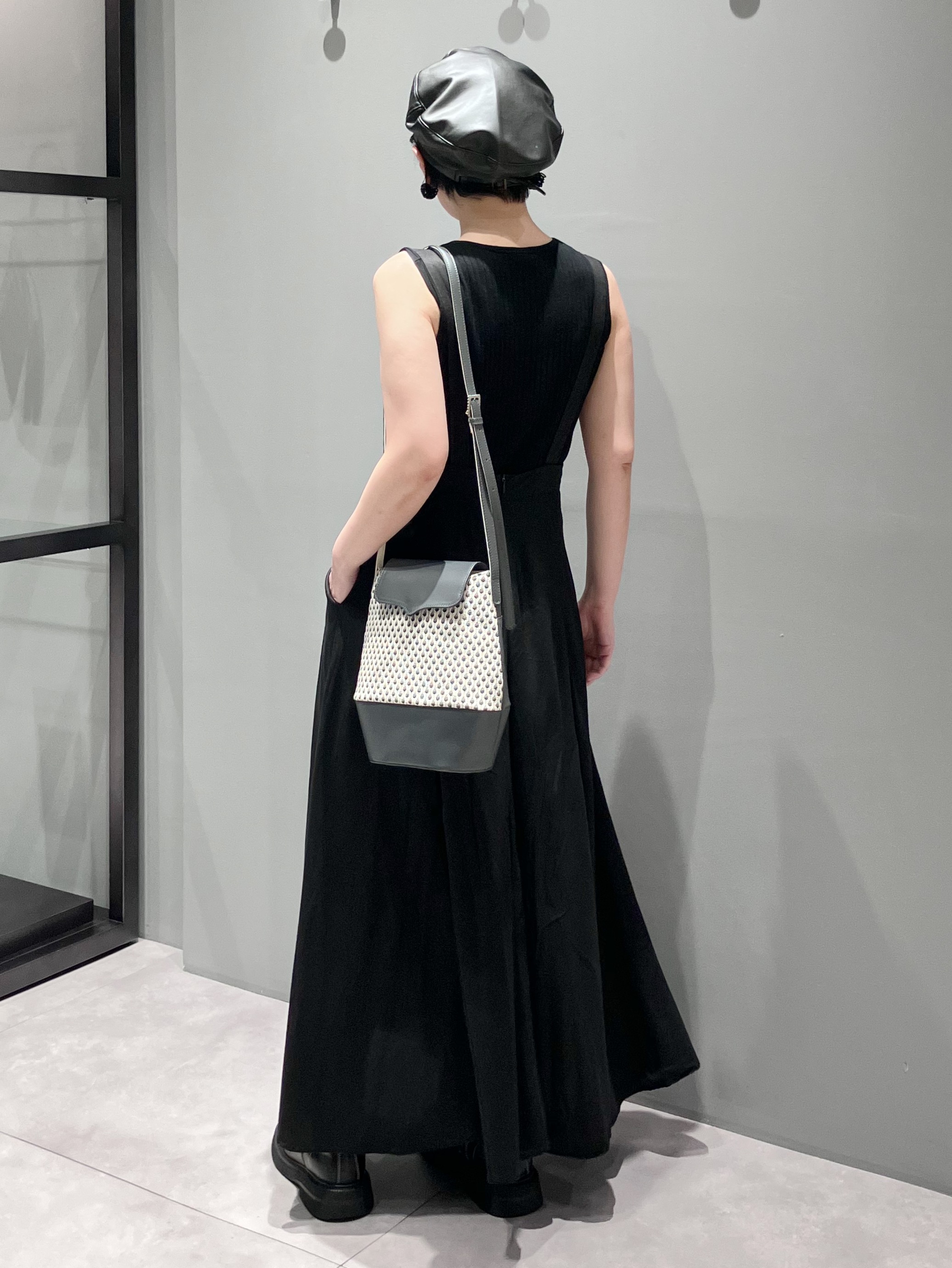Cさんの「HIROKO HAYASHI｜STILLA（スティラ）ショルダーバッグ」を使ったコーディネート