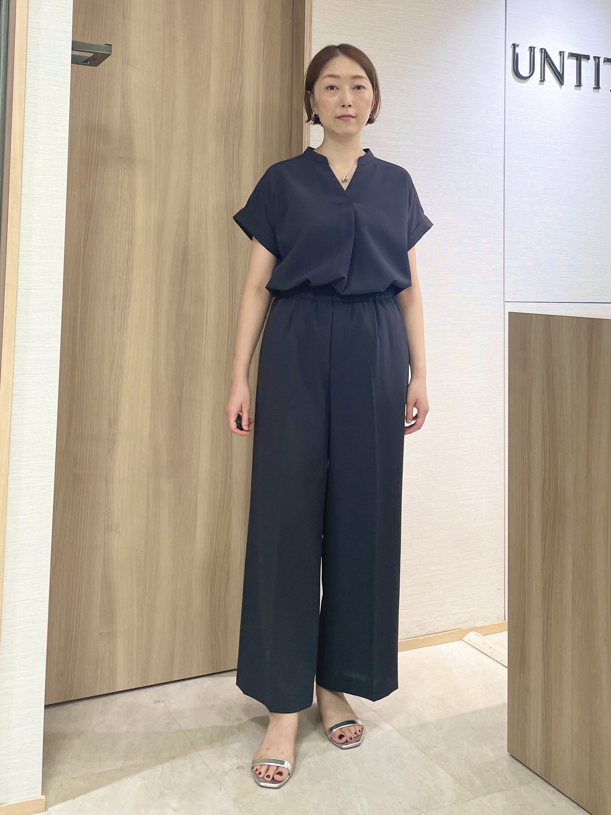 aliceさんの「UNTITLED｜【残暑も快適/セットアップ可/接触冷感】エアリークールブラウス」を使ったコーディネート