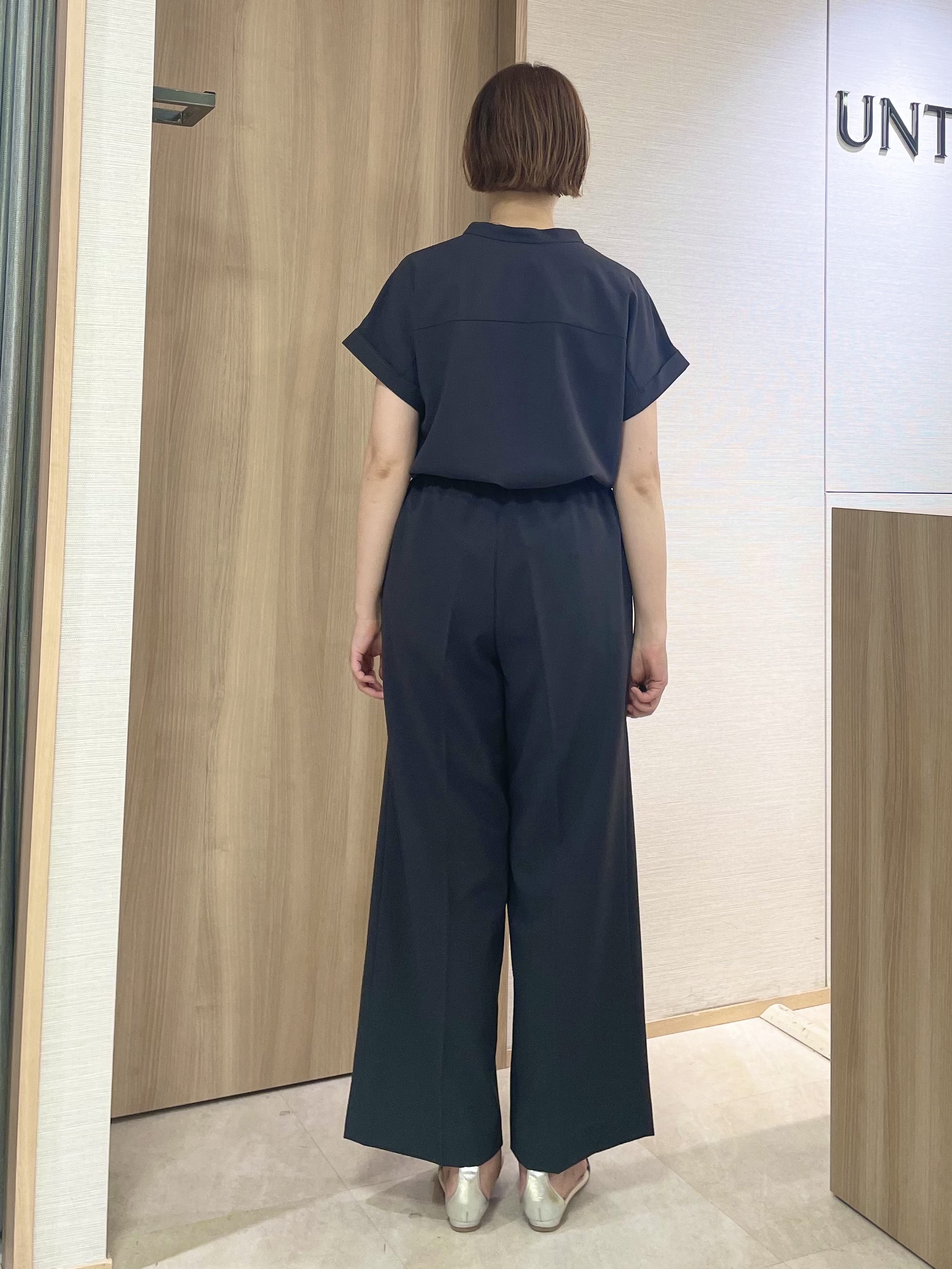 aliceさんの「UNTITLED｜【残暑も快適/セットアップ可/接触冷感】エアリークールブラウス」を使ったコーディネート