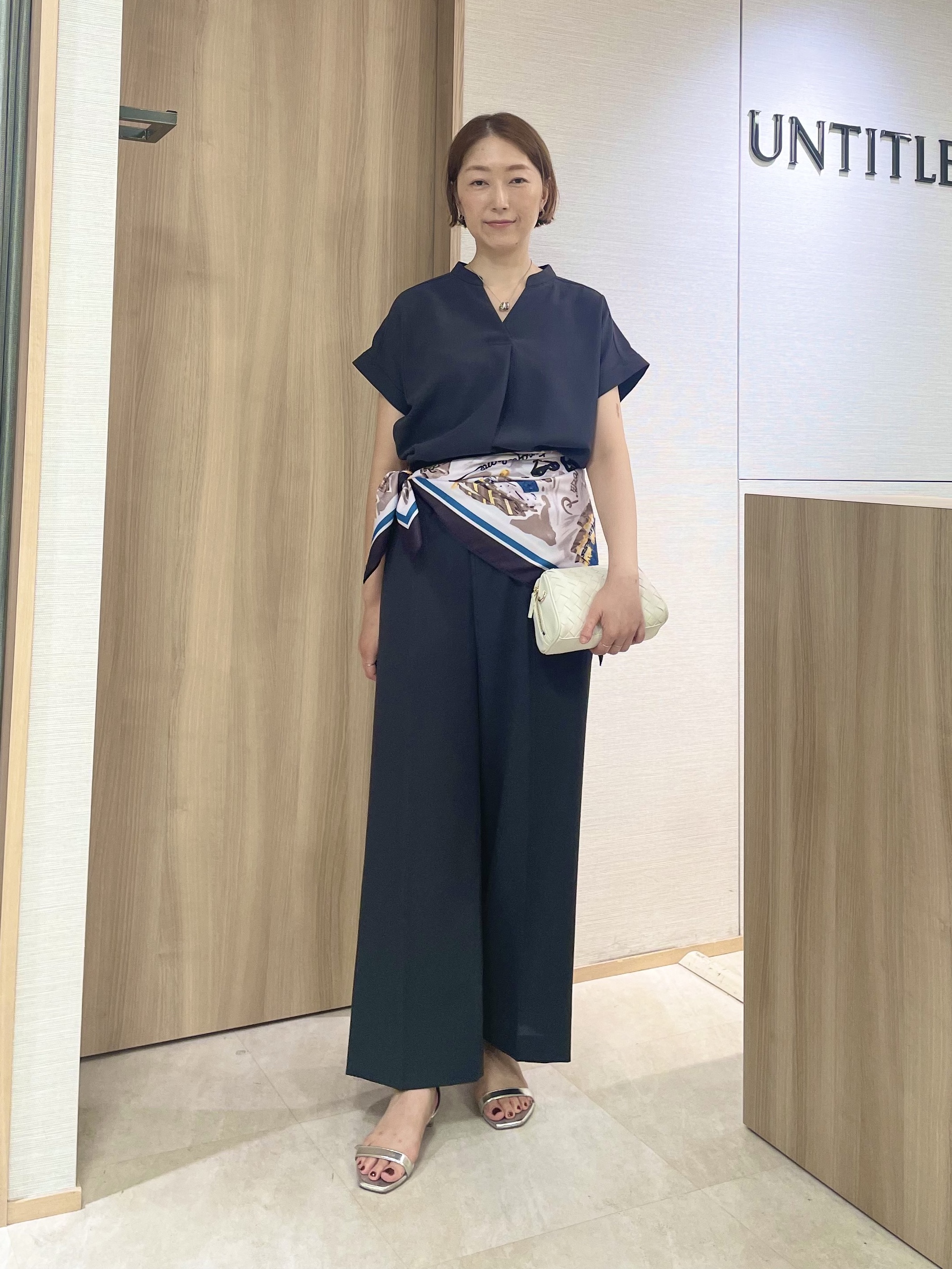 aliceさんの「UNTITLED｜【残暑も快適/セットアップ可/接触冷感】エアリークールブラウス」を使ったコーディネート