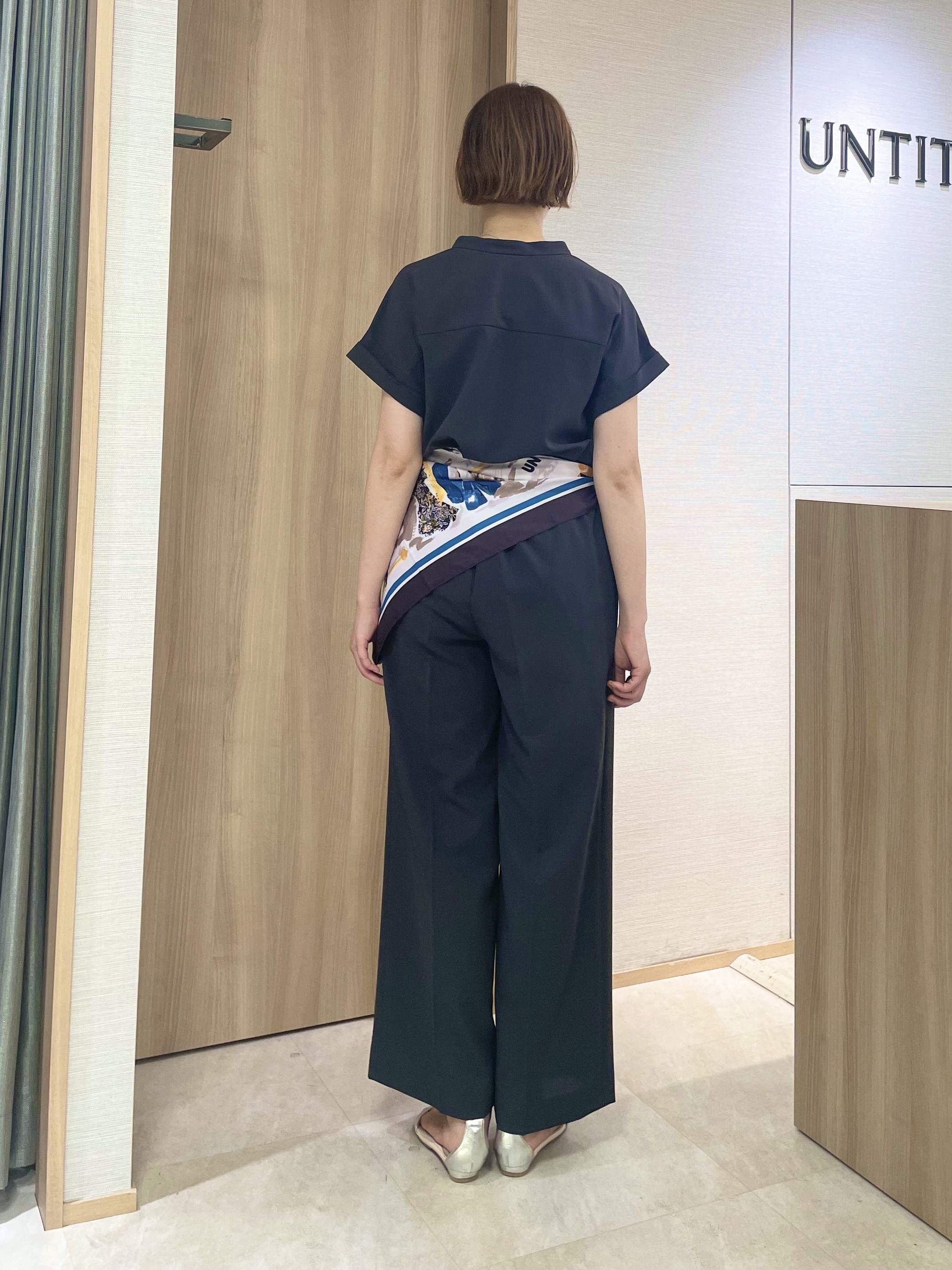 aliceさんの「UNTITLED｜【残暑も快適/セットアップ可/接触冷感】エアリークールブラウス」を使ったコーディネート