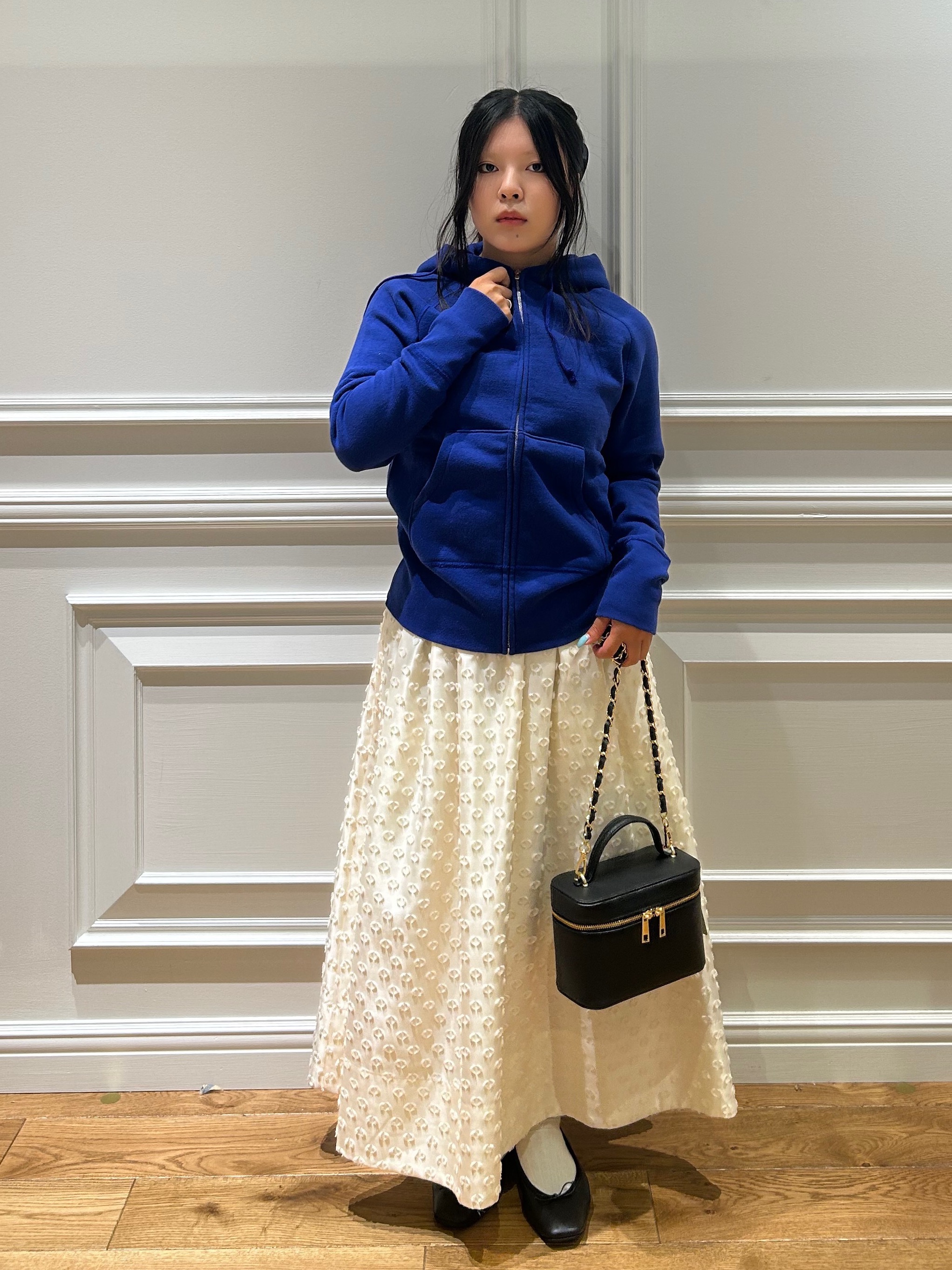 とりみさんの「DRESSTERIOR｜デキシー吊裏毛ジップアップパーカ」を使ったコーディネート
