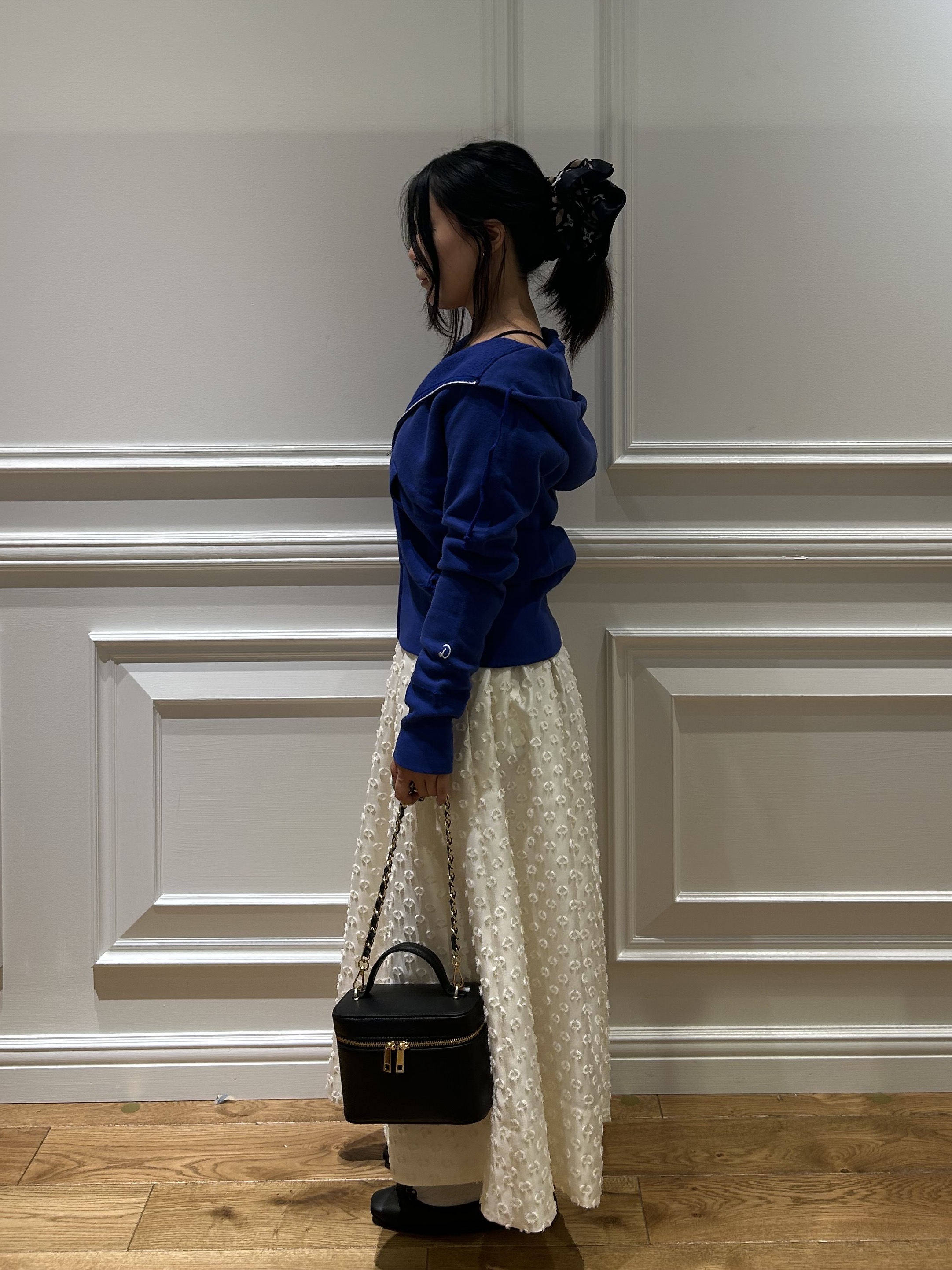 とりみさんの「DRESSTERIOR｜デキシー吊裏毛ジップアップパーカ」を使ったコーディネート