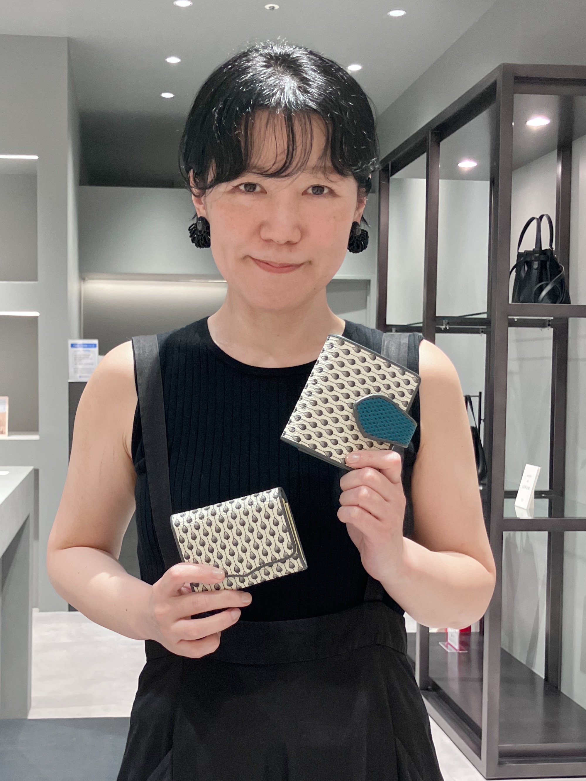 Cさんの「HIROKO HAYASHI｜STILLA（スティラ）長財布ミニ」を使ったコーディネート