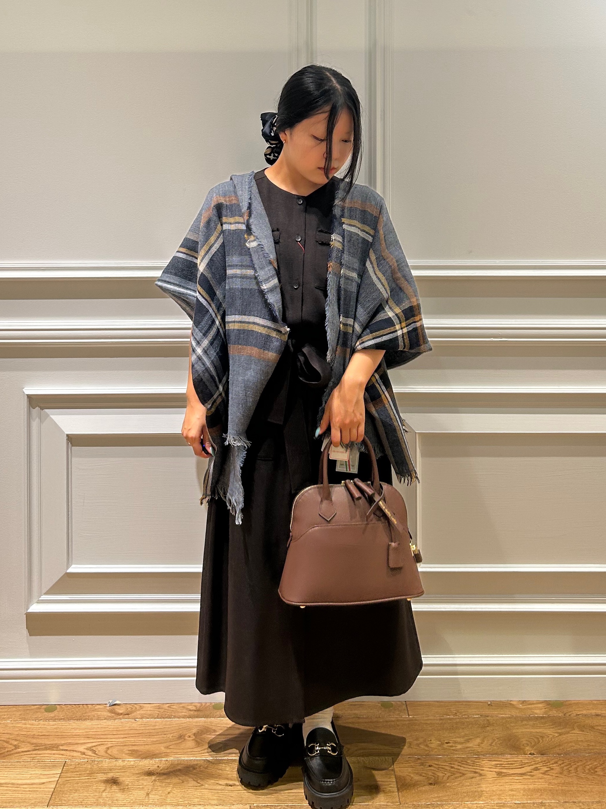 とりみさんの「DRESSTERIOR｜ウォッシャブルツイードライクワンピース」を使ったコーディネート
