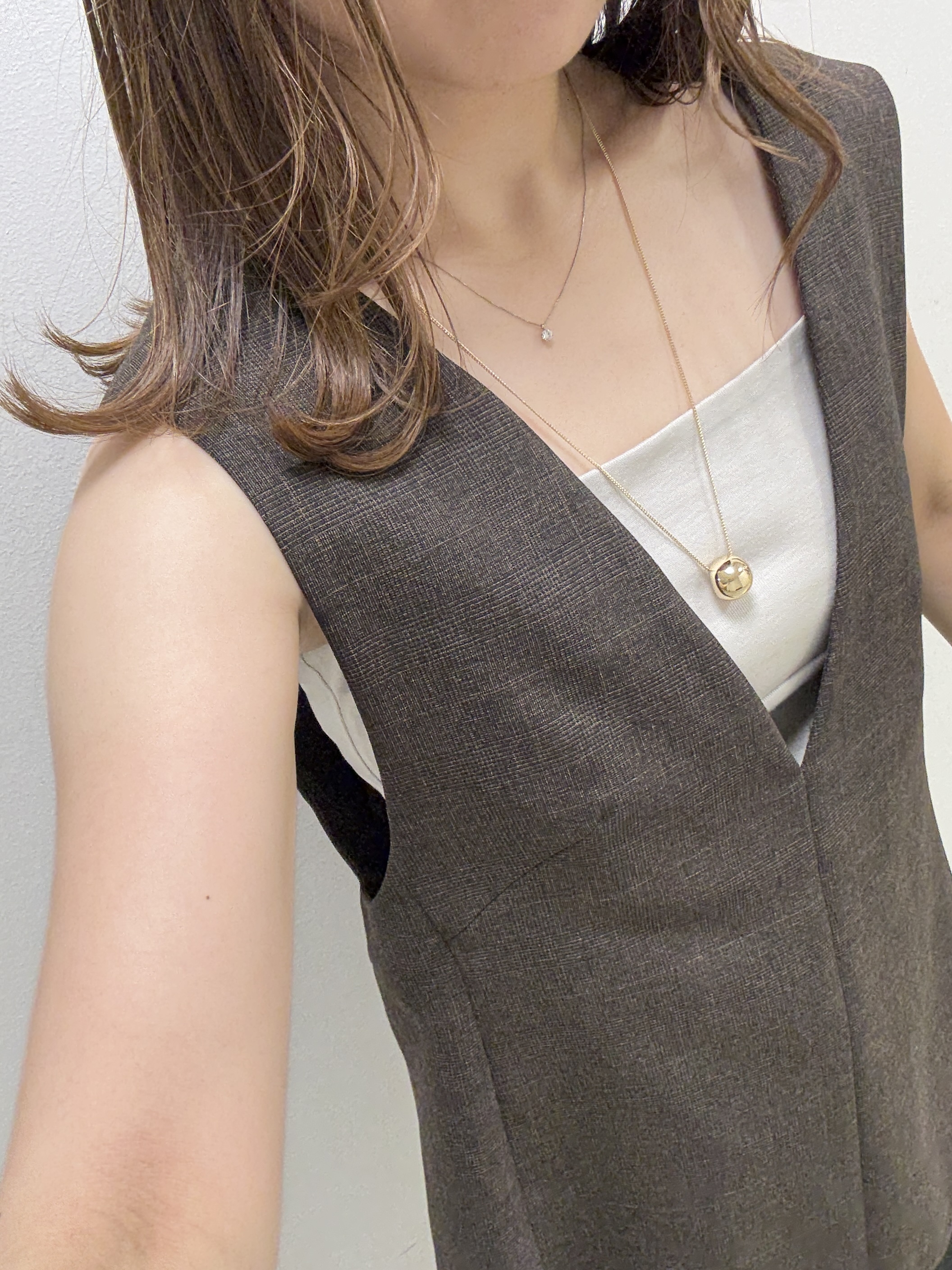 kahoさんの「INDIVI｜【UVケア／接触冷感】リネン風チュニックベスト」を使ったコーディネート