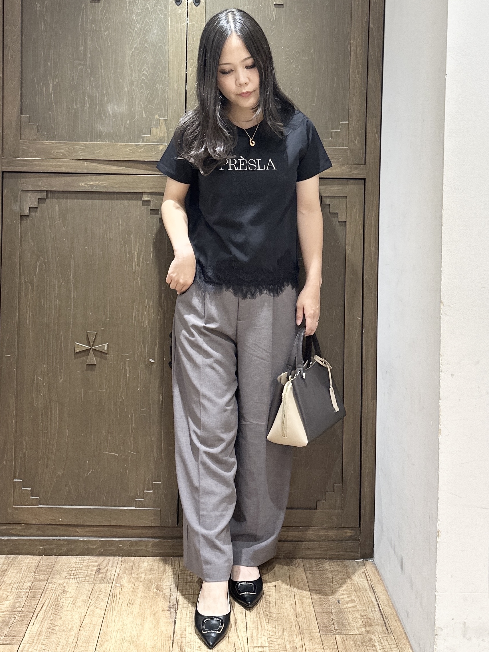 kanaさんの「index｜【接触冷感／UVケア】裾レースロゴTシャツ《洗濯機OK／S-3L》」を使ったコーディネート