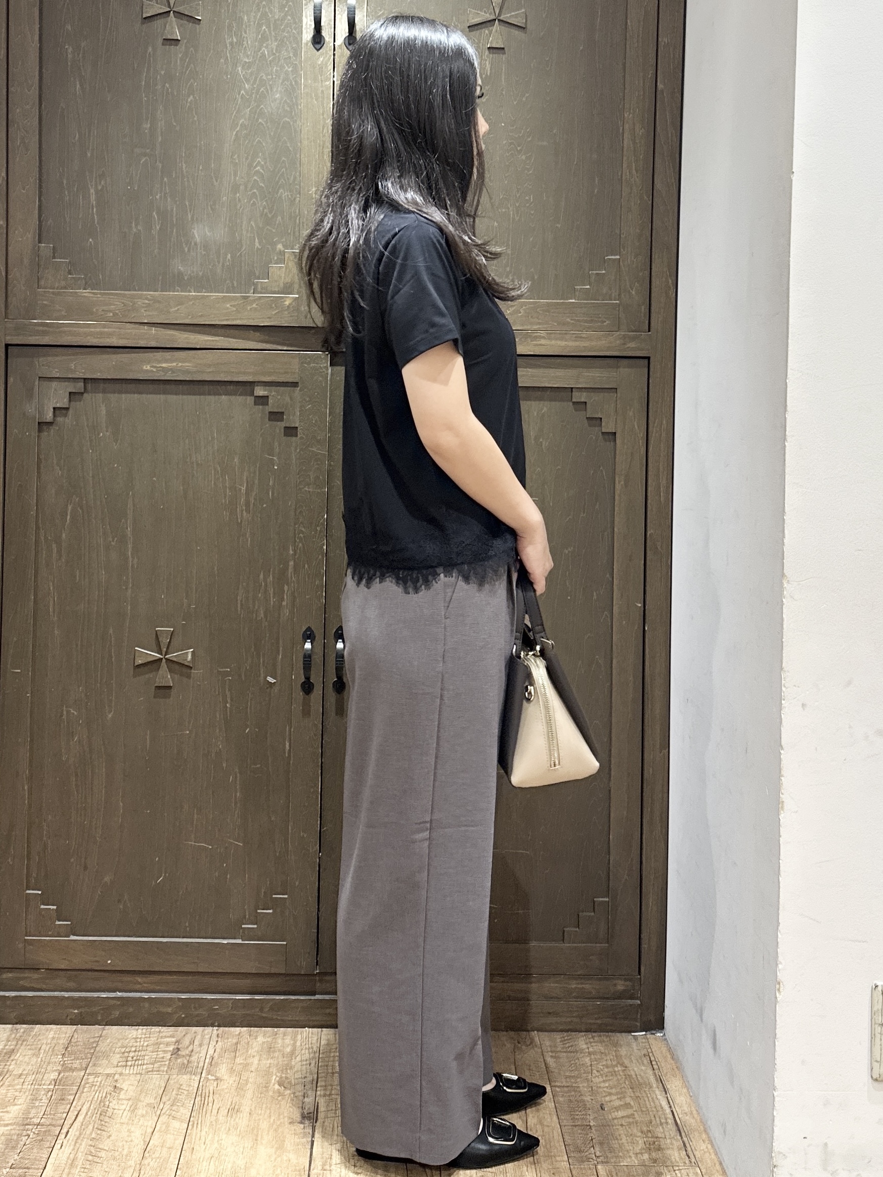 kanaさんの「index｜【接触冷感／UVケア】裾レースロゴTシャツ《洗濯機OK／S-3L》」を使ったコーディネート