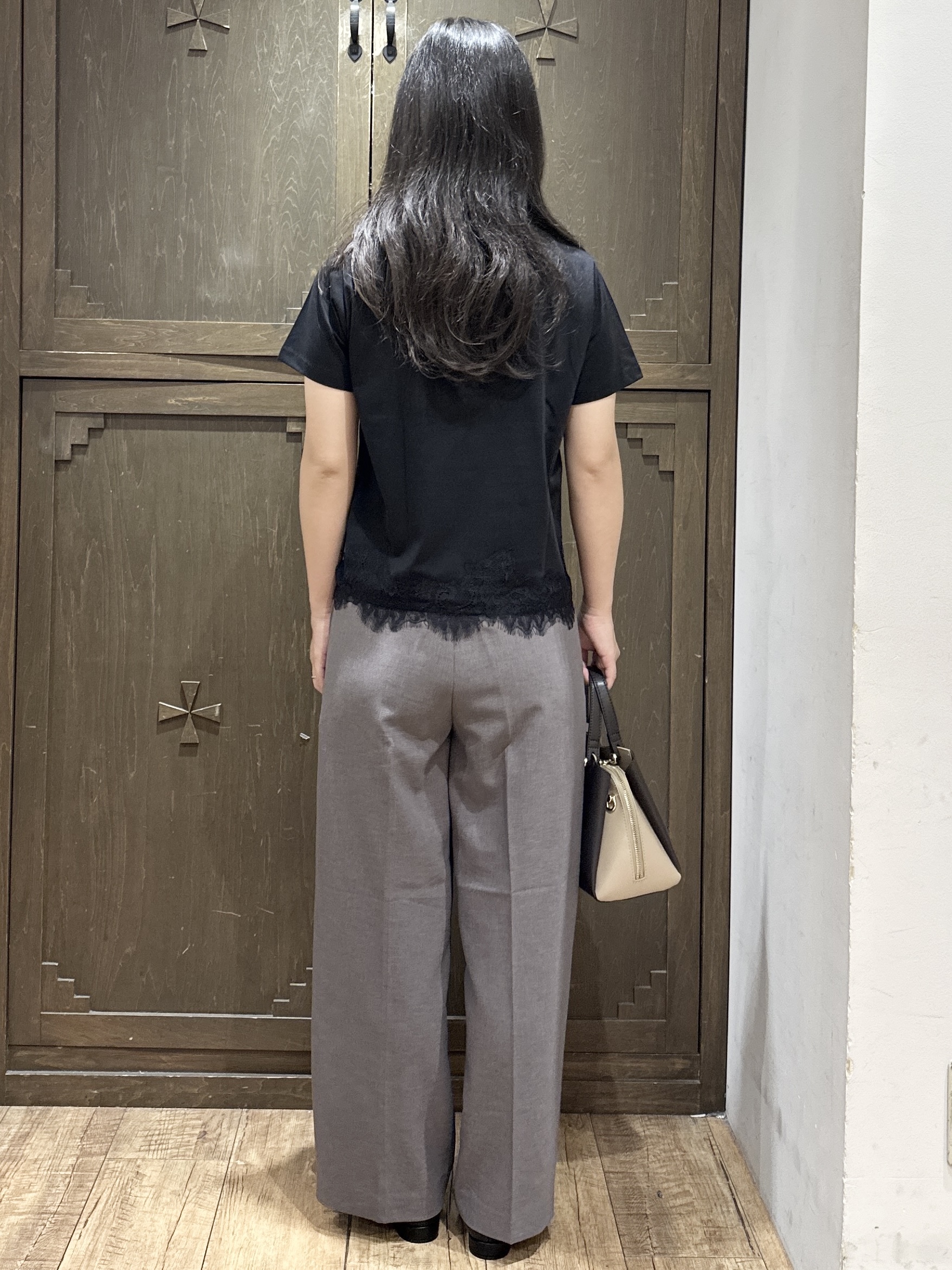 kanaさんの「index｜【接触冷感／UVケア】裾レースロゴTシャツ《洗濯機OK／S-3L》」を使ったコーディネート