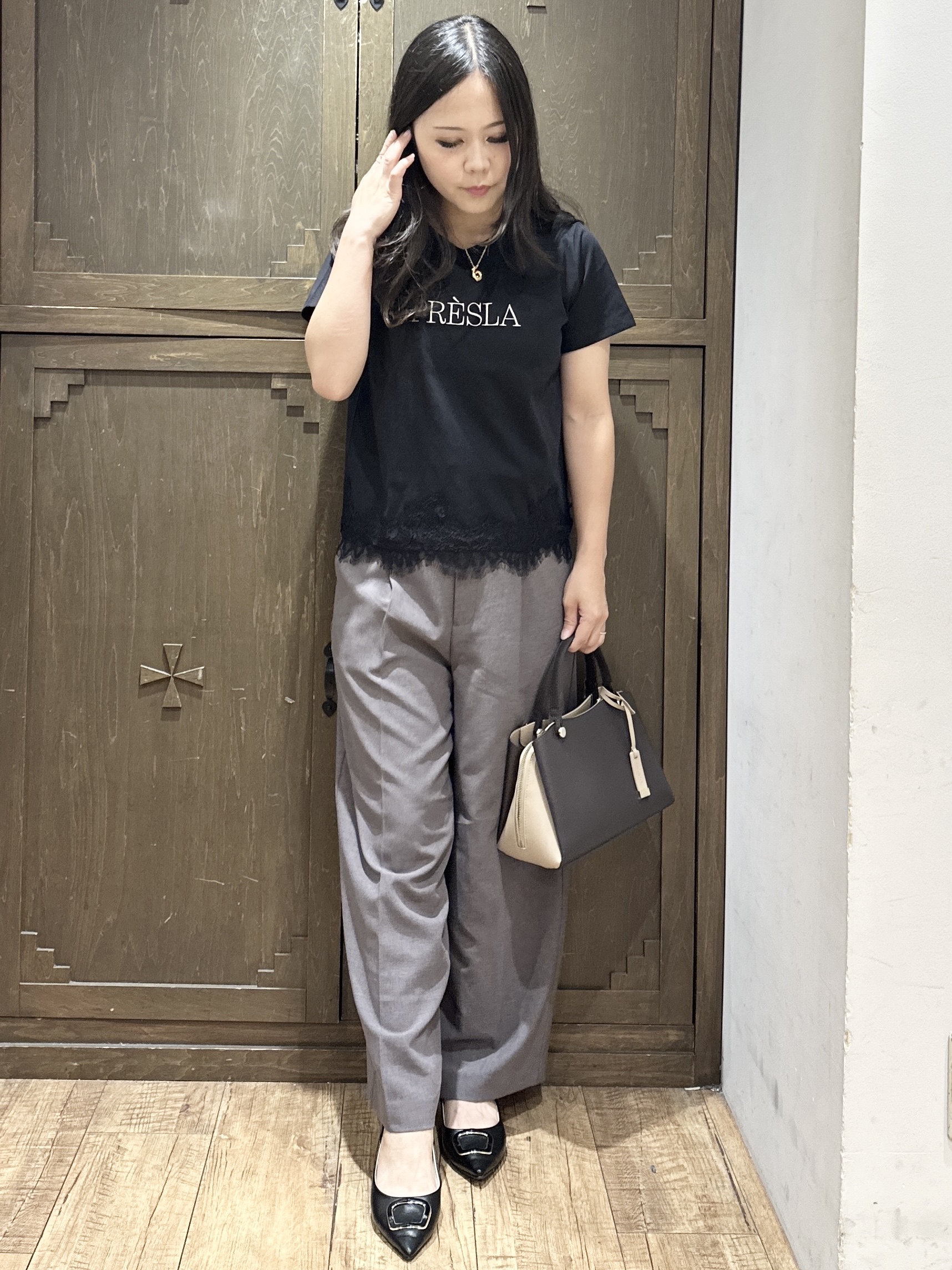 kanaさんの「index｜【接触冷感／UVケア】裾レースロゴTシャツ《洗濯機OK／S-3L》」を使ったコーディネート