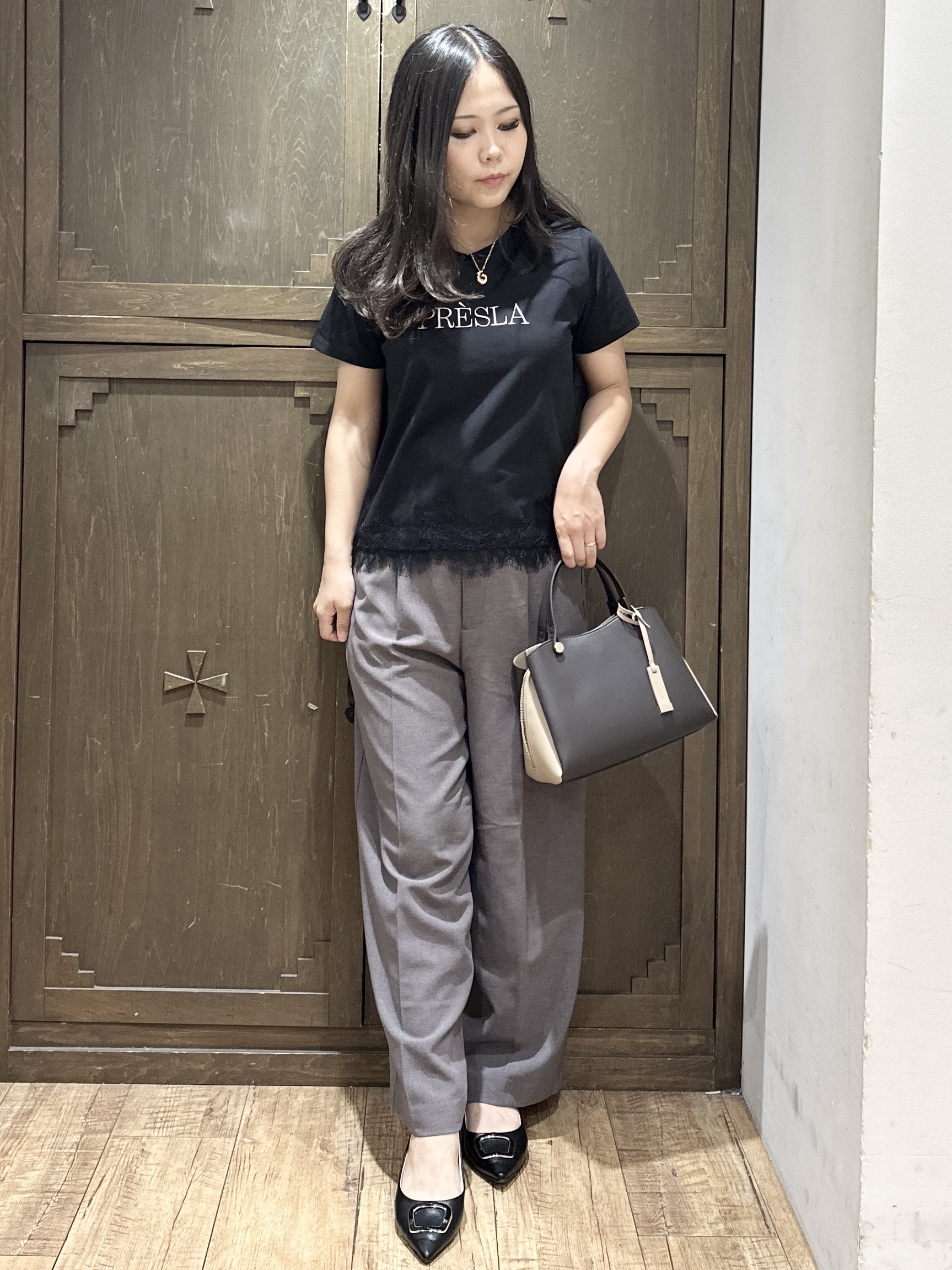 kanaさんの「index｜【接触冷感／UVケア】裾レースロゴTシャツ《洗濯機OK／S-3L》」を使ったコーディネート