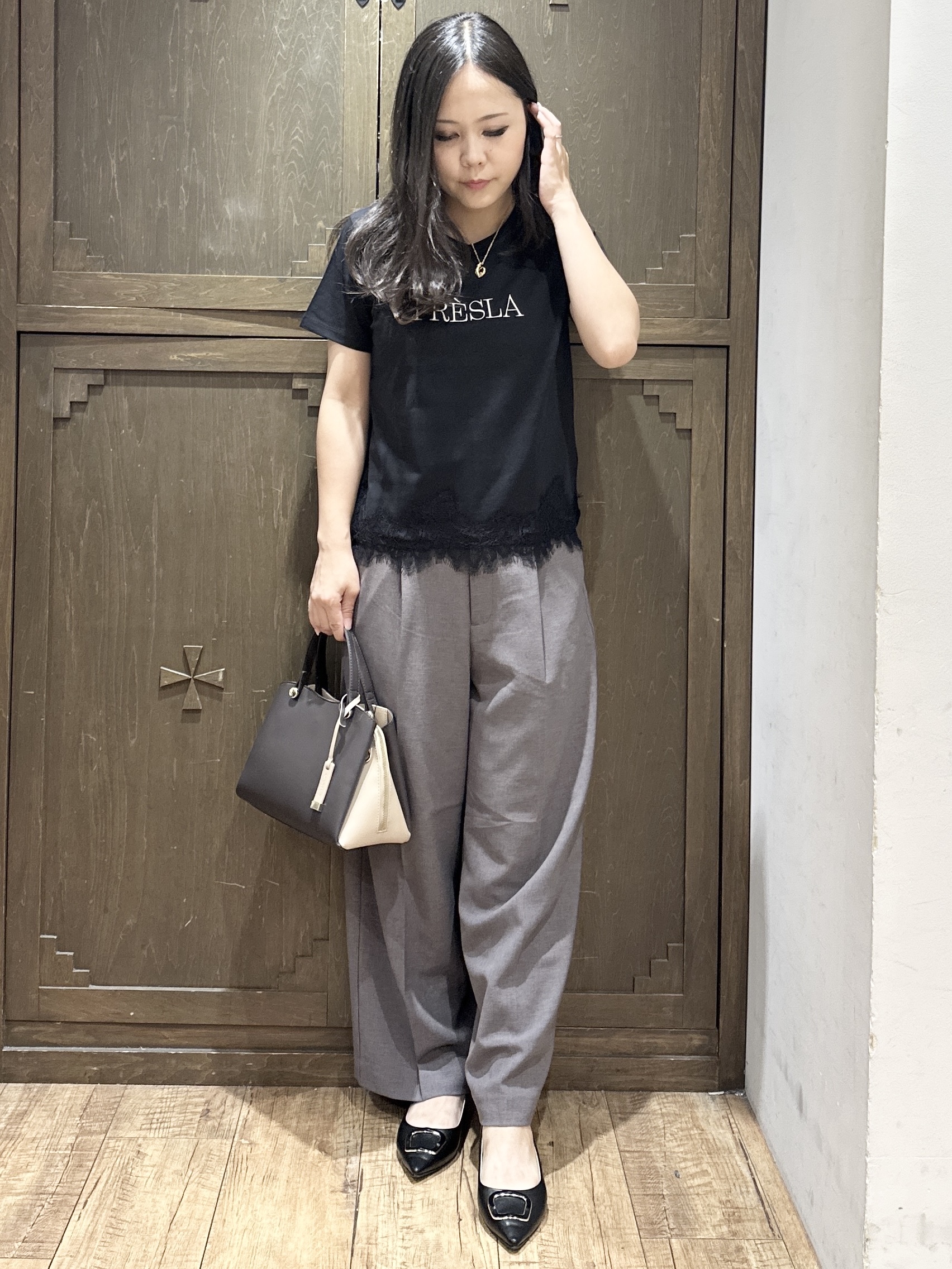 kanaさんの「index｜【接触冷感／UVケア】裾レースロゴTシャツ《洗濯機OK／S-3L》」を使ったコーディネート