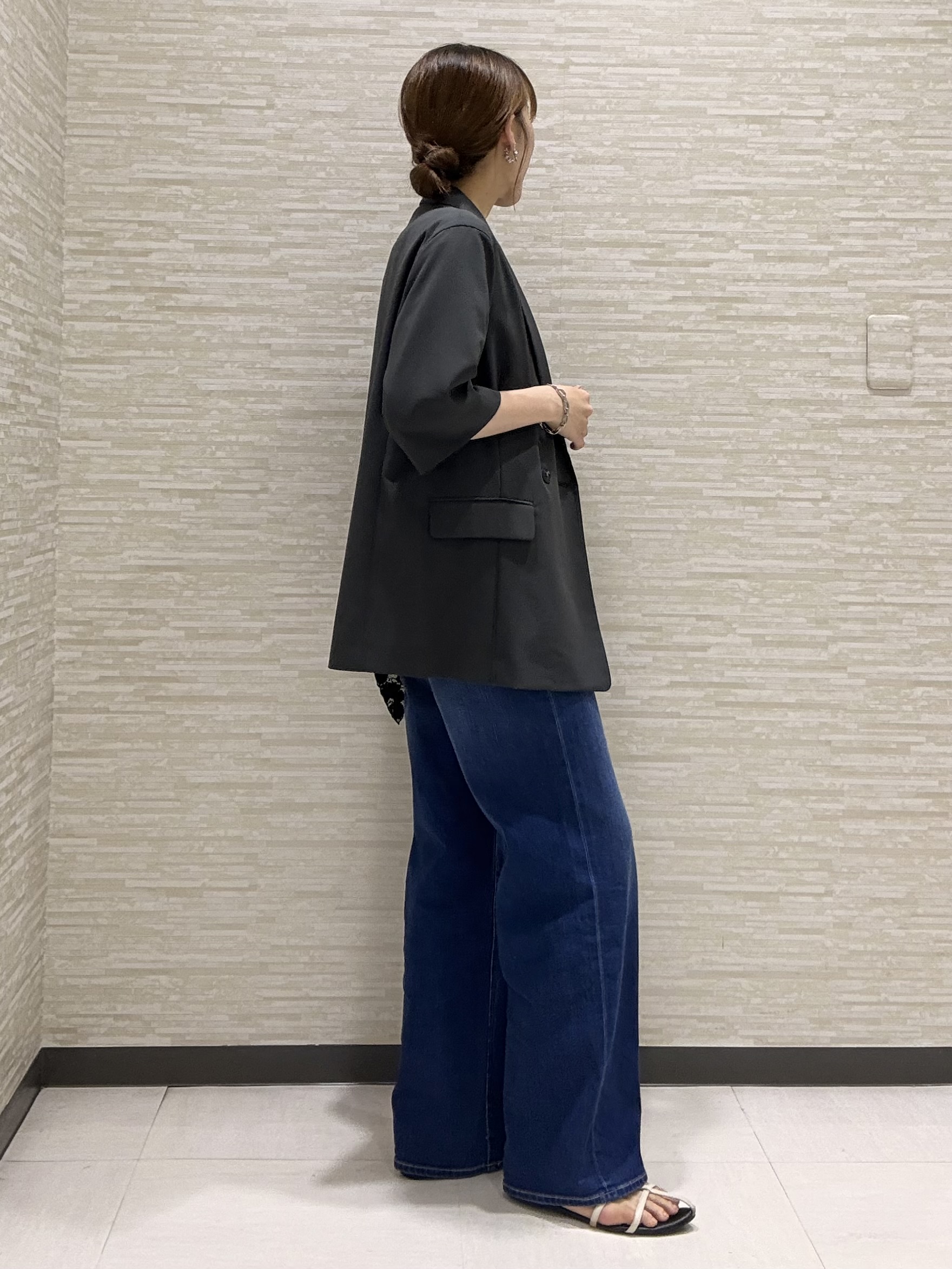 Kataさんの「UNTITLED｜【秋の通勤羽織/セットアップ可/UVカット】エアリークール半袖ジャケット」を使ったコーディネート