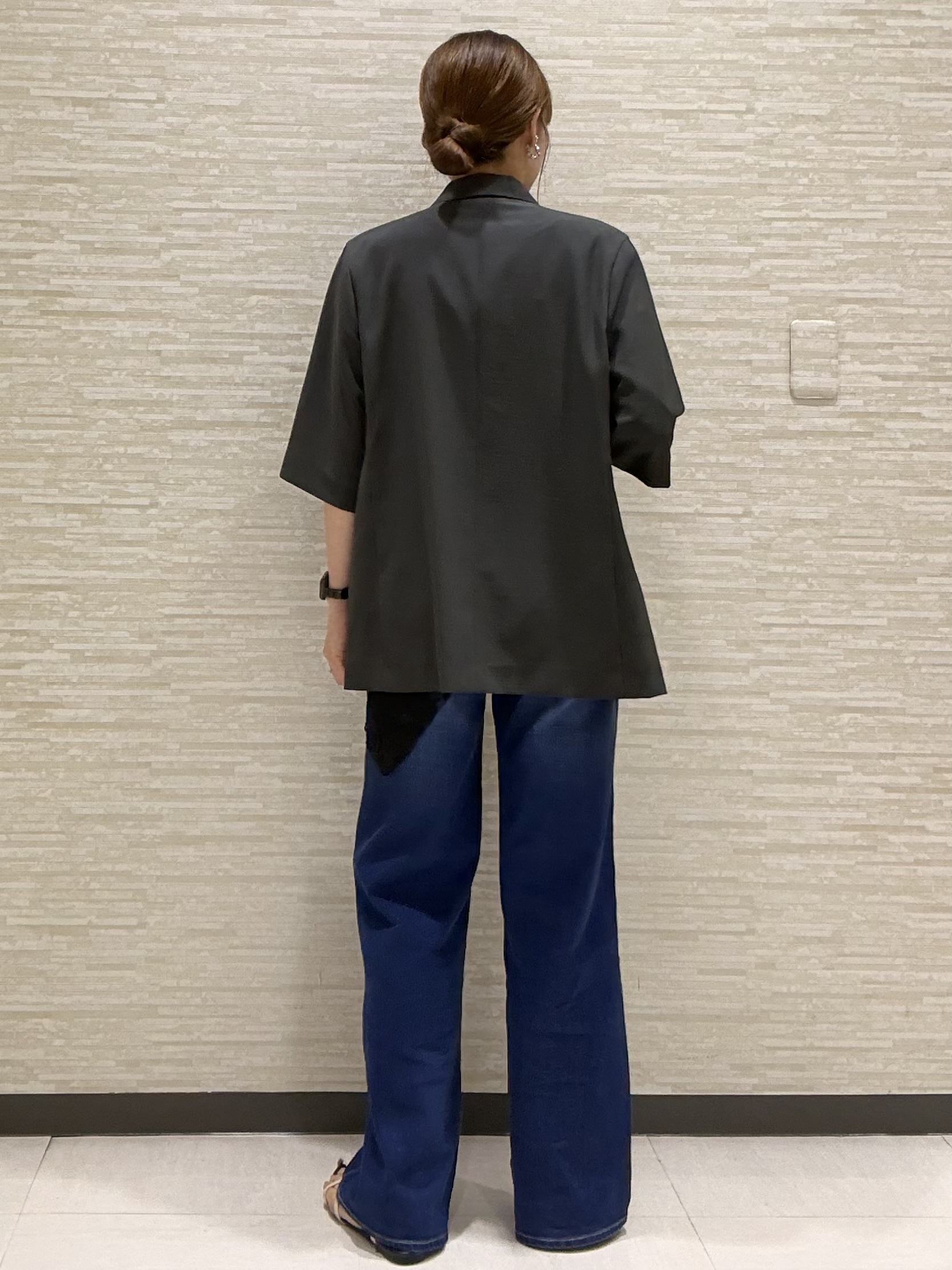 Kataさんの「UNTITLED｜【秋の通勤羽織/セットアップ可/UVカット】エアリークール半袖ジャケット」を使ったコーディネート