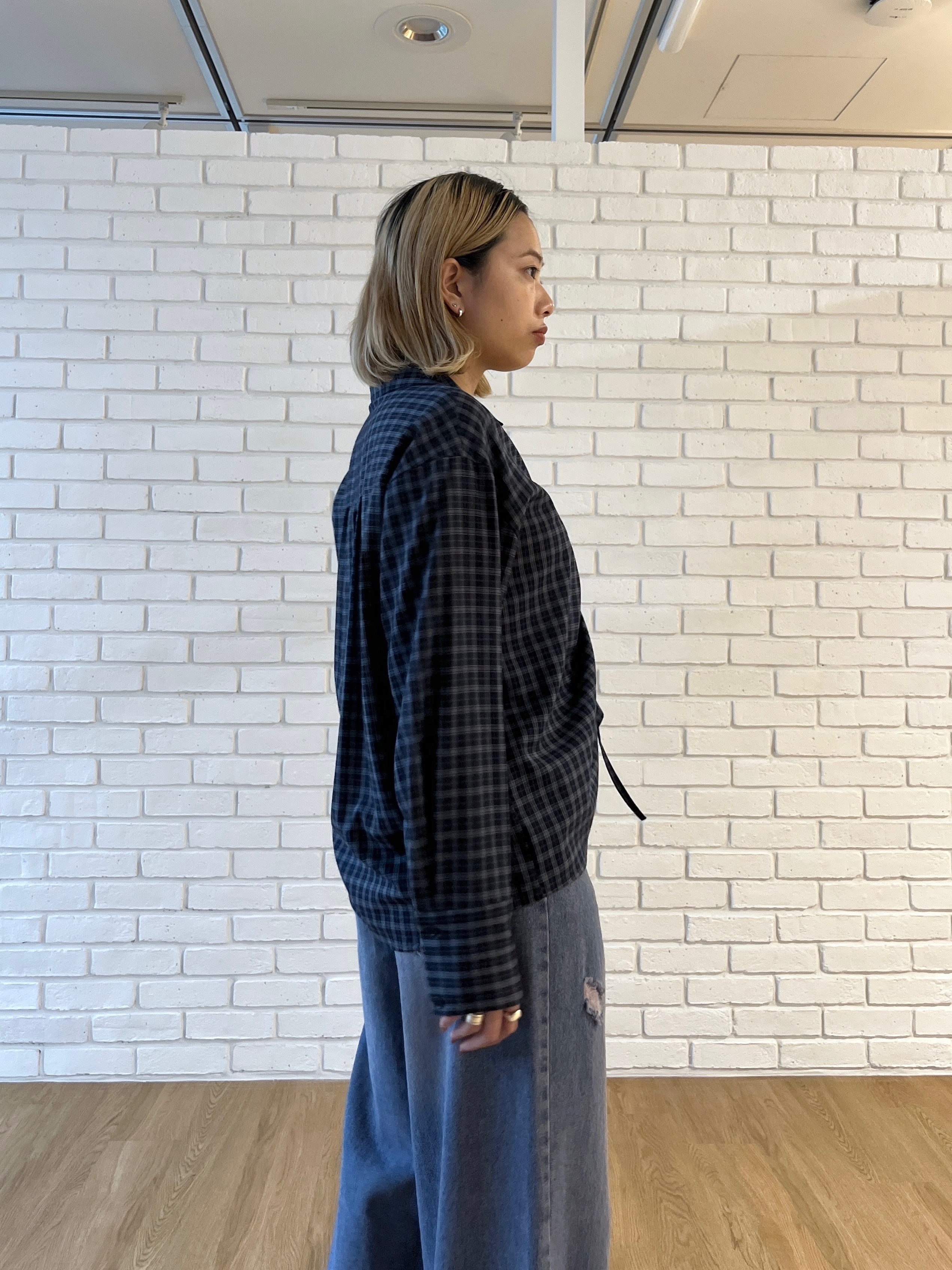 Harukaさんの「INDIVI｜サイドギャザー ワイドデニム」を使ったコーディネート