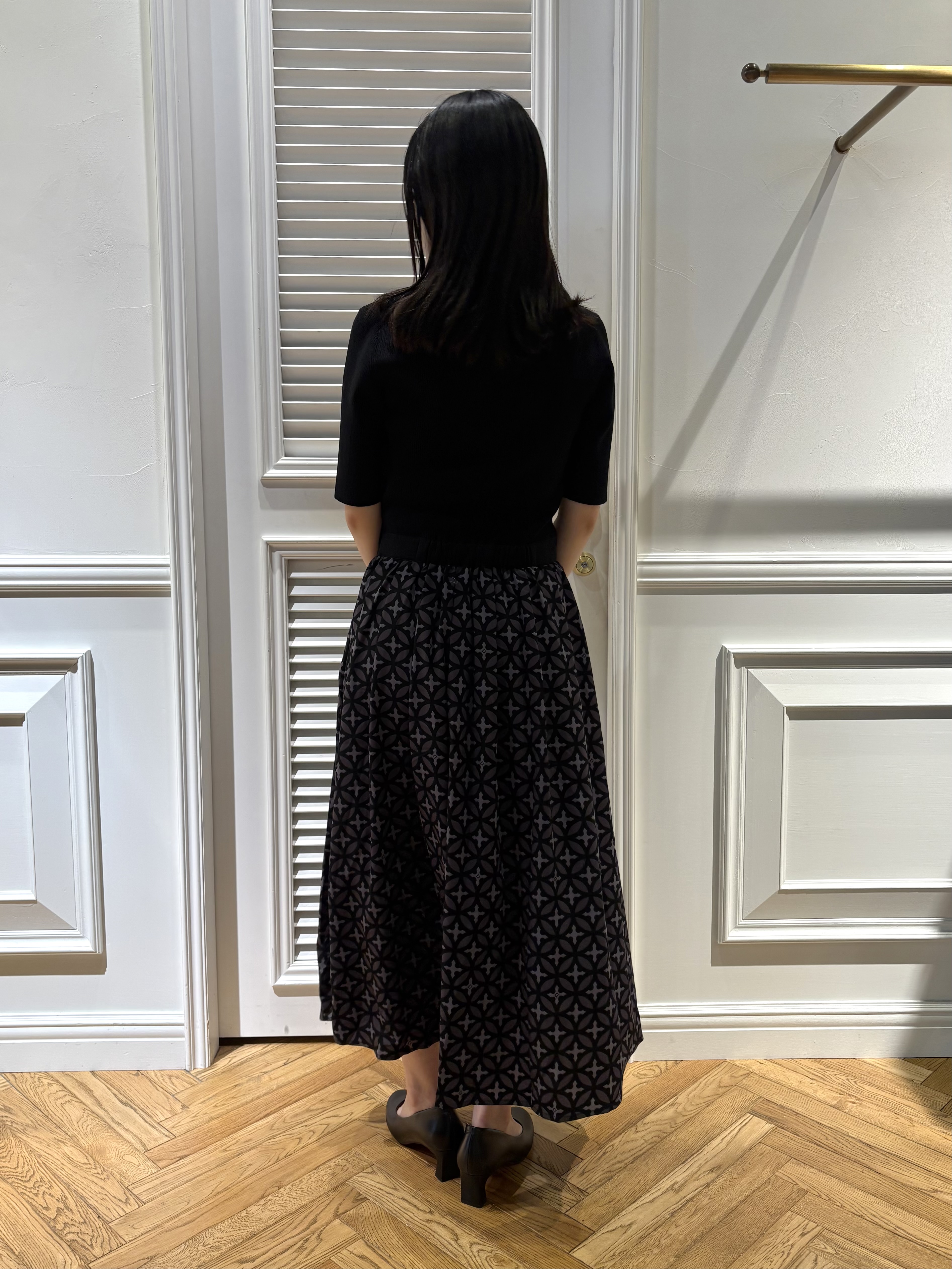 cocoさんの「DRESSTERIOR｜【異素材コンビ】オーバーラップサークルコンビワンピース」を使ったコーディネート