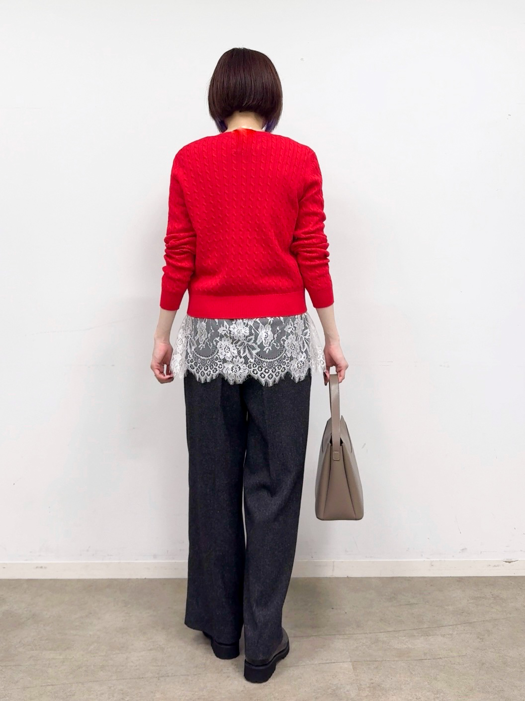 𝐜𝐡𝐢𝐤𝐚さんの「THE SHOP TK｜POLO BCS/ケーブルクルーカーディガン」を使ったコーディネート