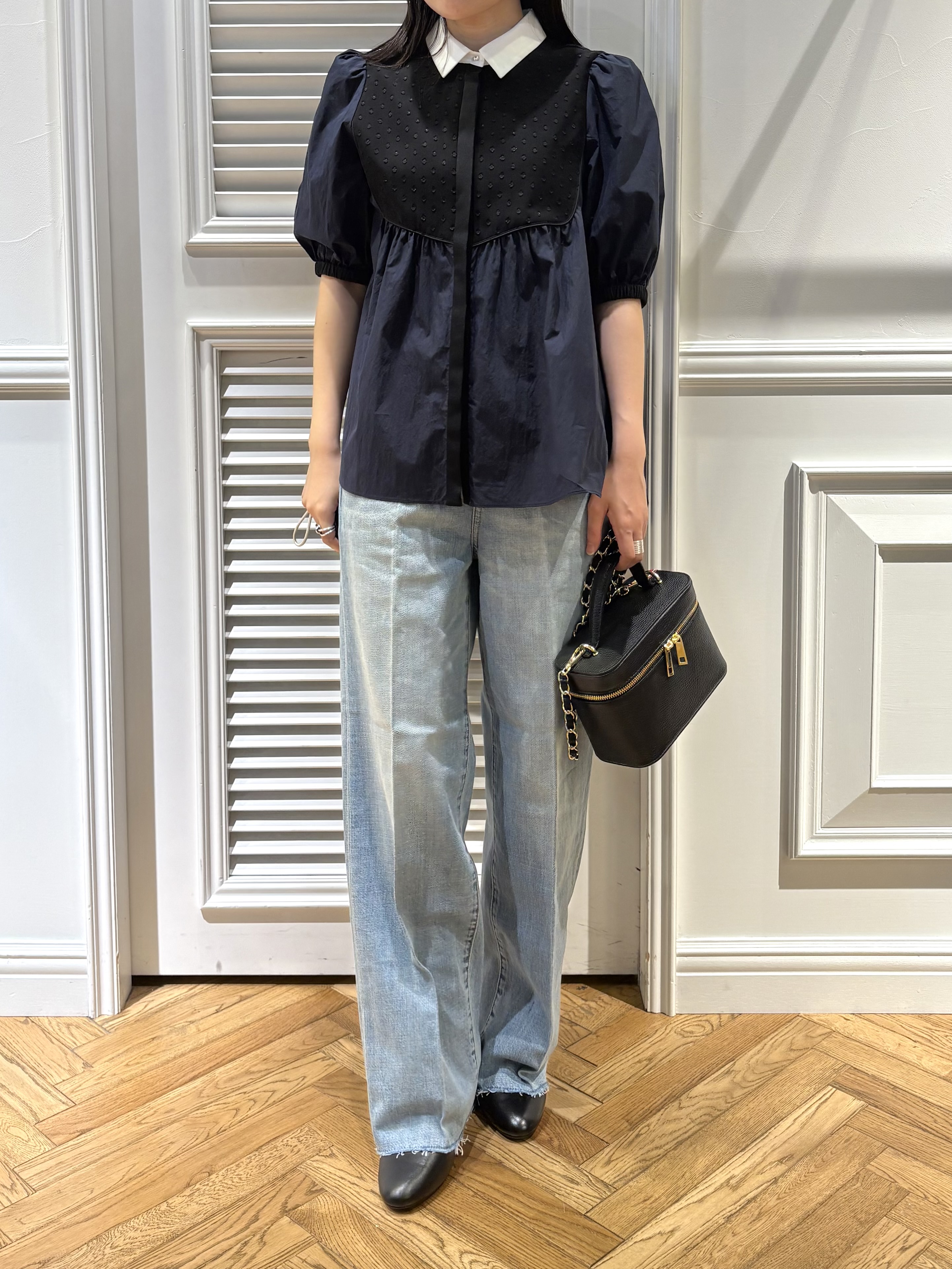 cocoさんの「DRESSTERIOR｜センタープレスストレートデニム」を使ったコーディネート