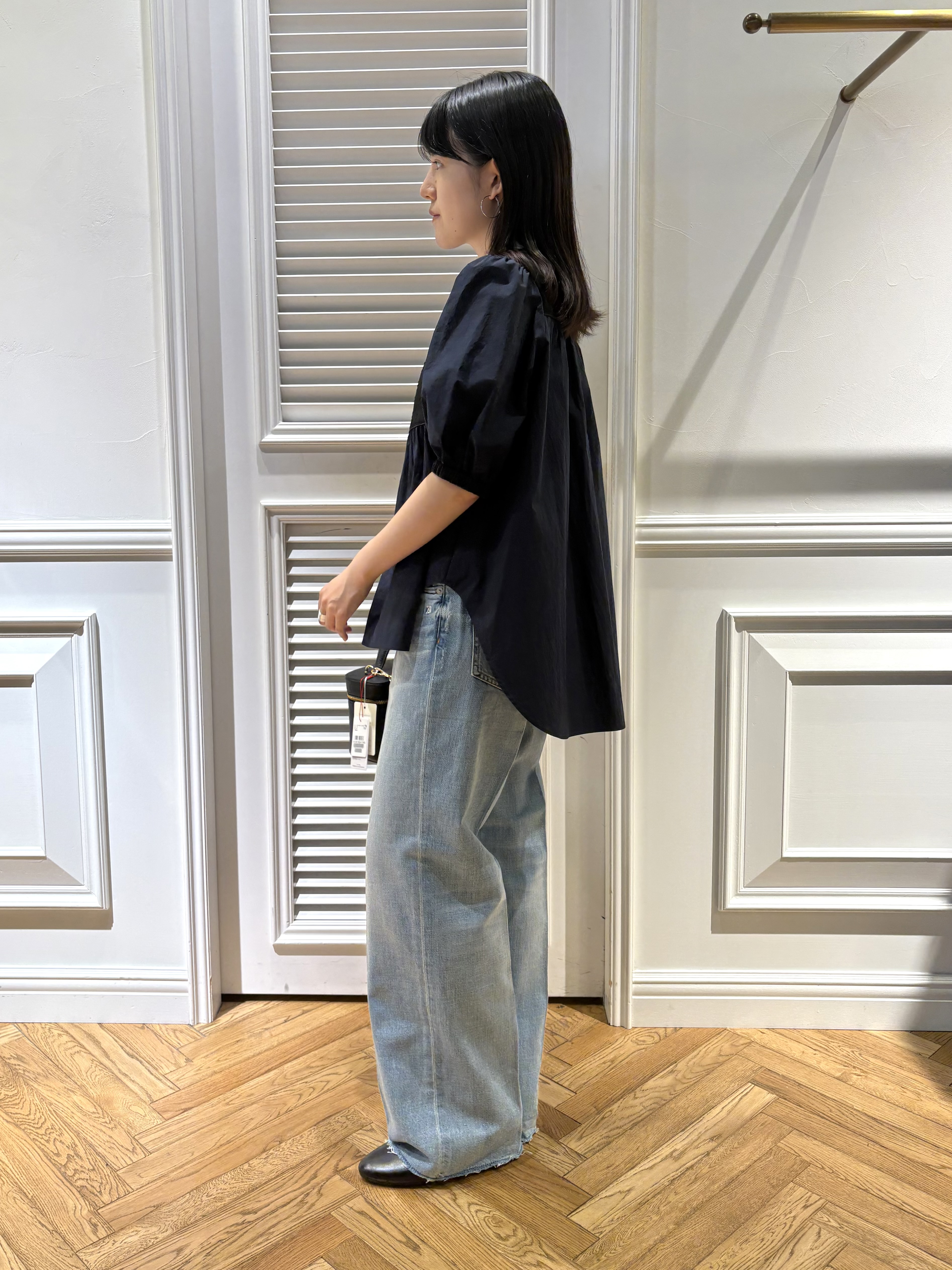 cocoさんの「DRESSTERIOR｜センタープレスストレートデニム」を使ったコーディネート