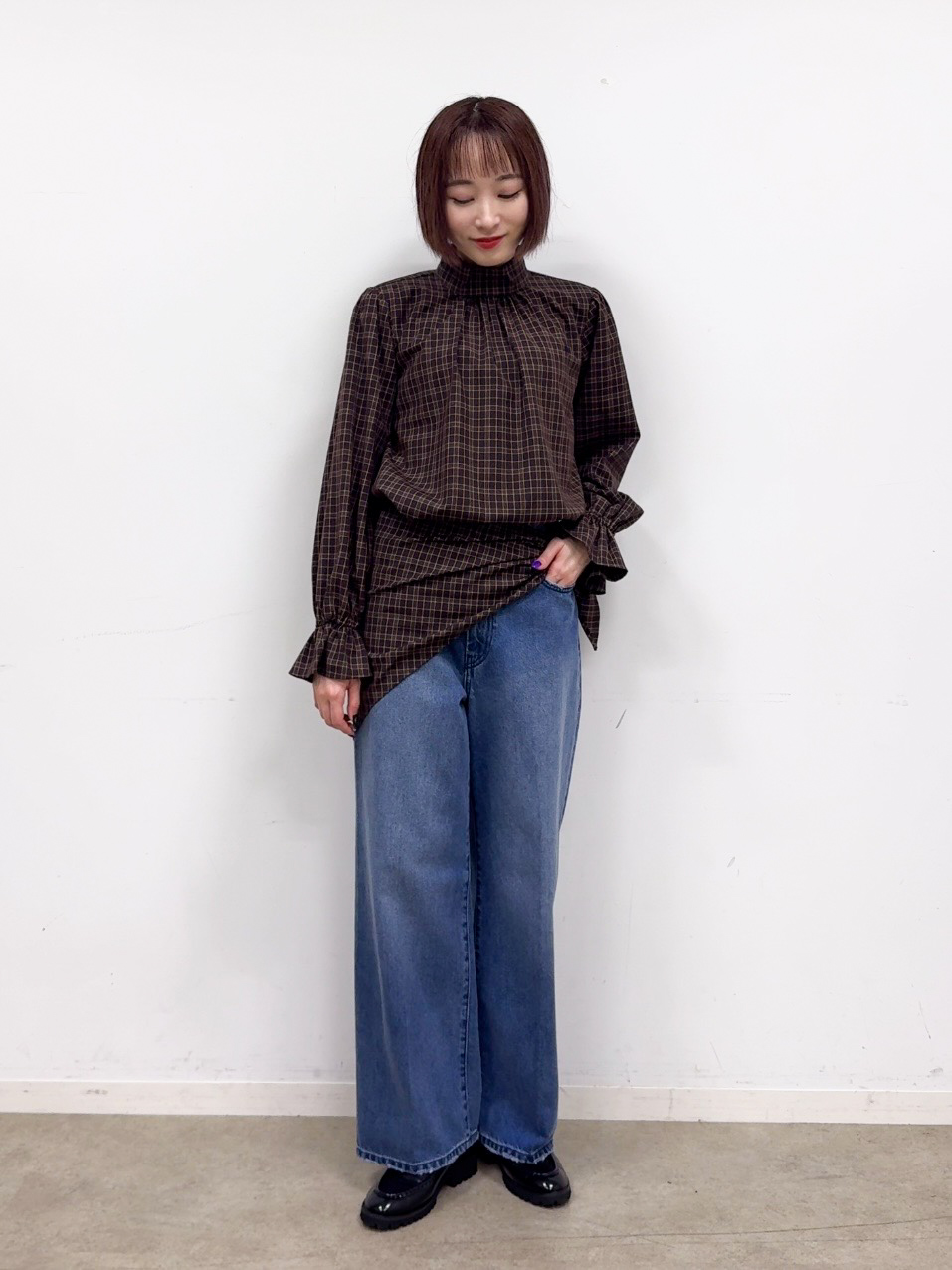𝐜𝐡𝐢𝐤𝐚さんの「THE SHOP TK｜POLO BCS/チェックスカーフ付きブラウス」を使ったコーディネート