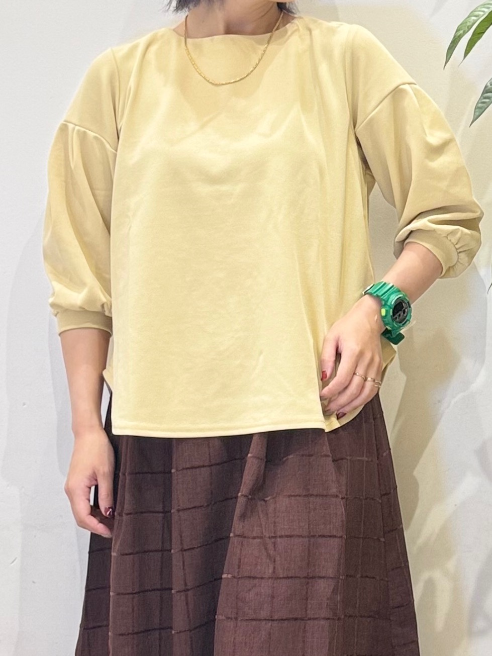misakiさんの「SHOO･LA･RUE｜【着丈選べる/2点セット】ネックレス付き やわらか8分袖ブラウス」を使ったコーディネート