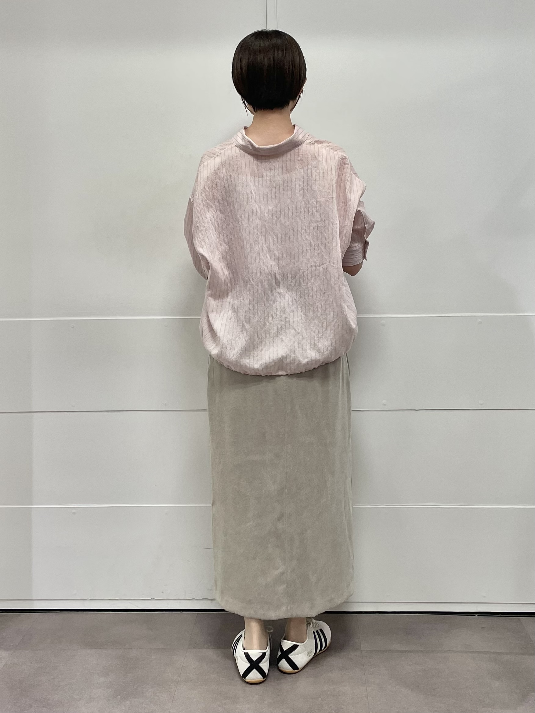 MOMOKOさんの「UNTITLED｜【シアー／7分袖】体型カバーゆったりシャツ」を使ったコーディネート