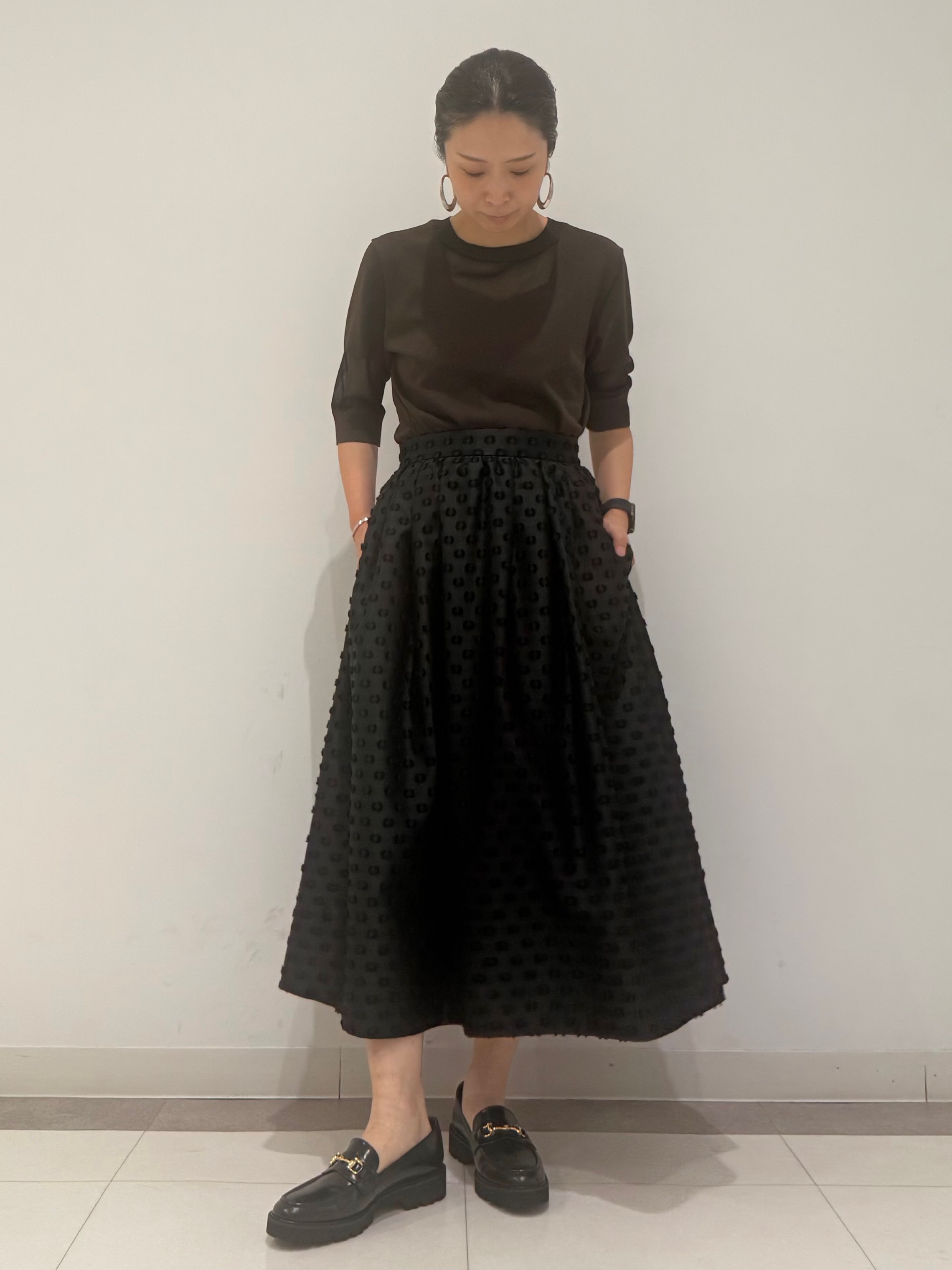 MIYAKAWAさんの「DRESSTERIOR｜【日本製/シアー素材】ウォッシャブルニット ハーフスリーブプルオーバー」を使ったコーディネート