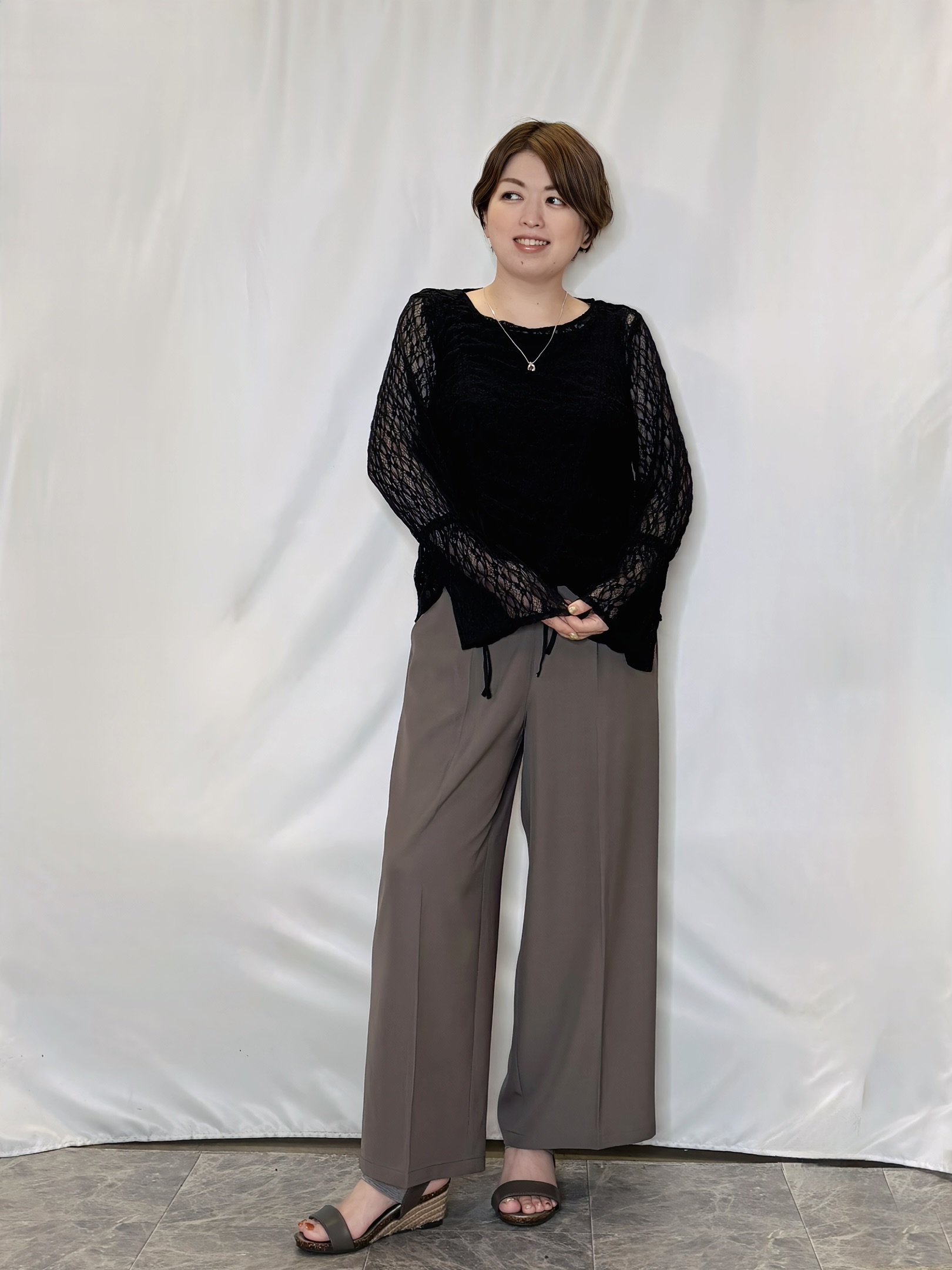 たみさんの「SHOO･LA･RUE｜レースで華やかに映える 旬な透け感の レースシャーリングトップス」を使ったコーディネート