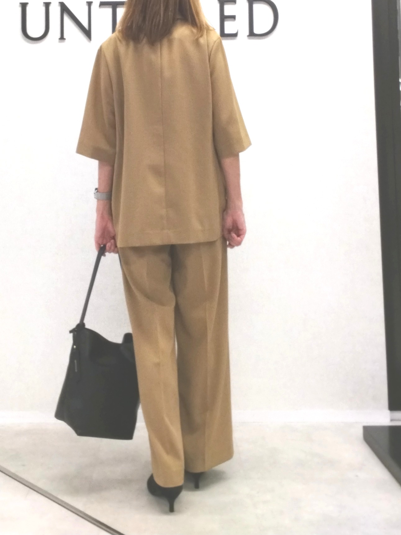 もりさんの「UNTITLED｜【秋の通勤羽織/セットアップ可/UVカット】エアリークール半袖ジャケット」を使ったコーディネート